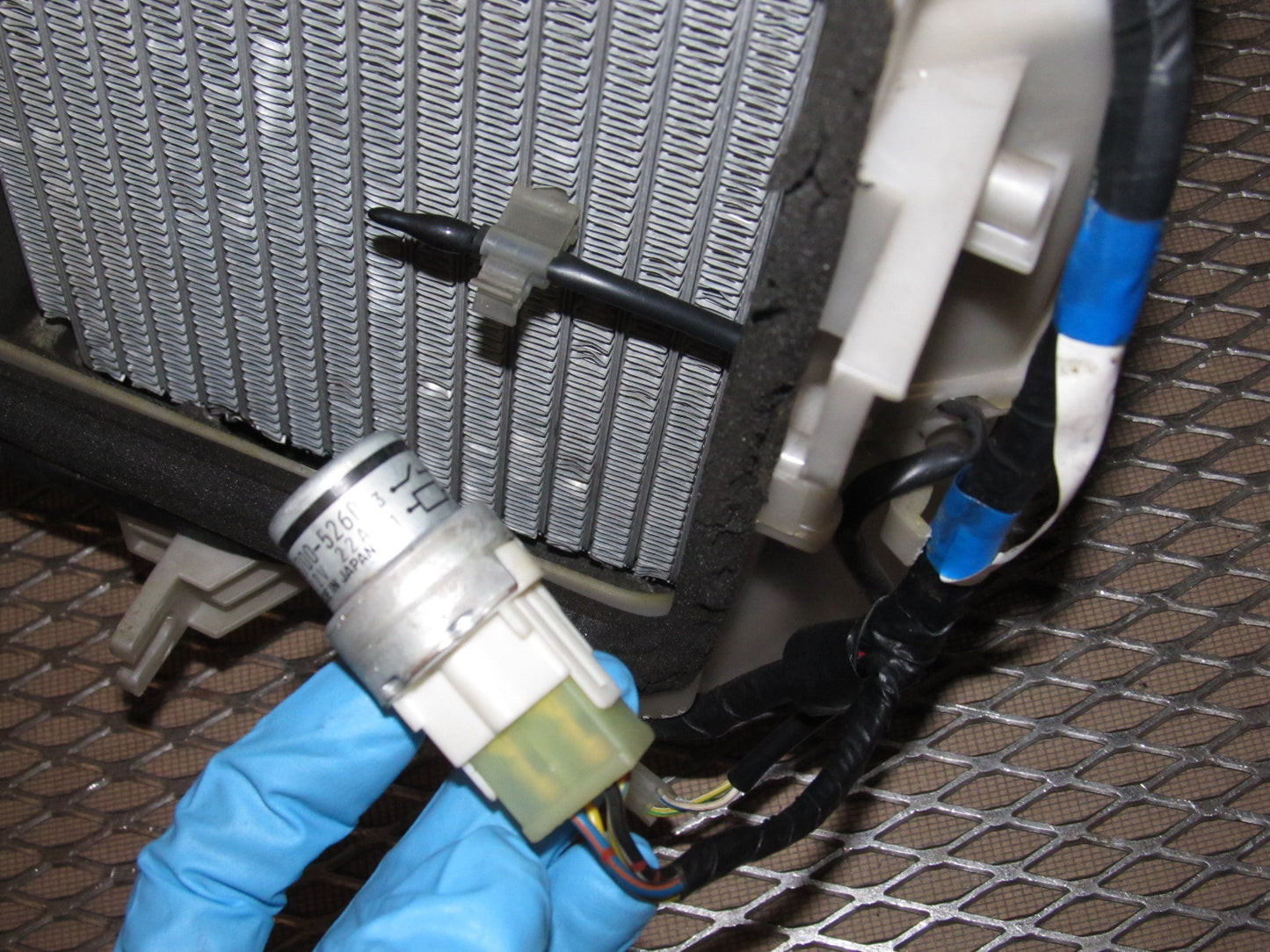 91 92 93 94 95 Toyota MR2 OEM A/C Evaporator Core & Box