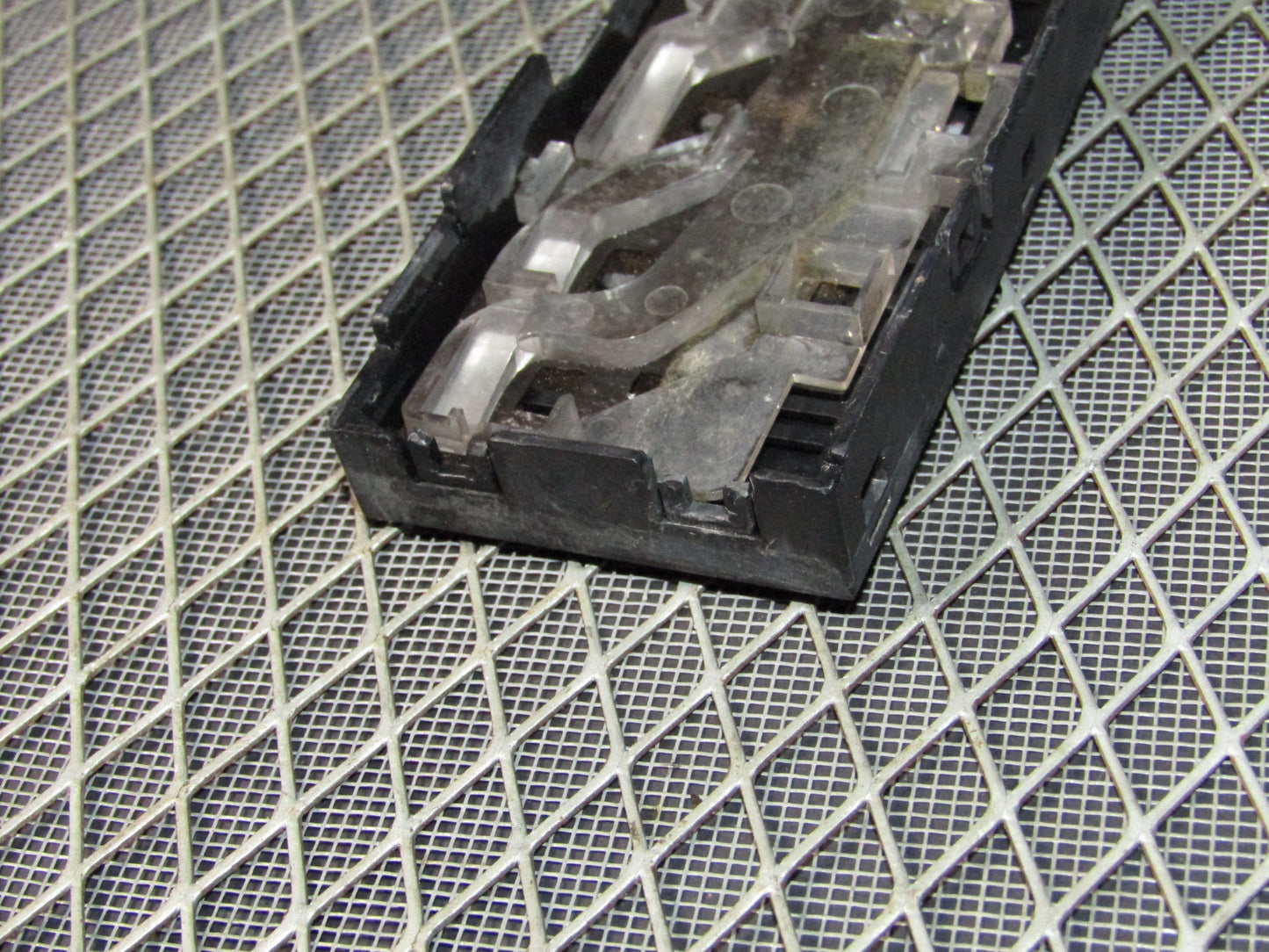 87 88 89 90 91 Toyota Crown Royal Saloon OEM Radio Cassette Faceplate