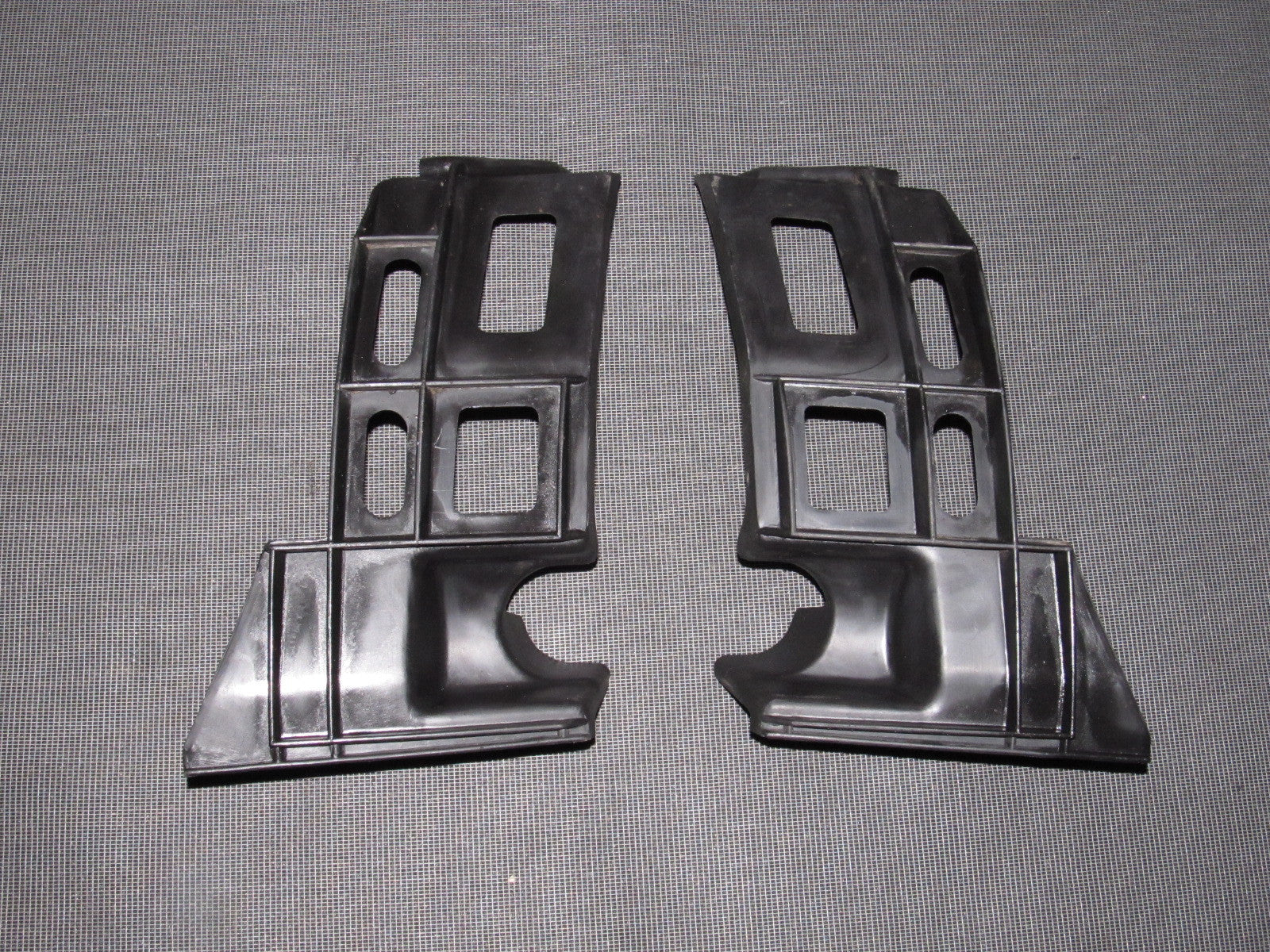 94 95 96 97 Mazda Miata OEM Front Bumper Mounting Bracket
