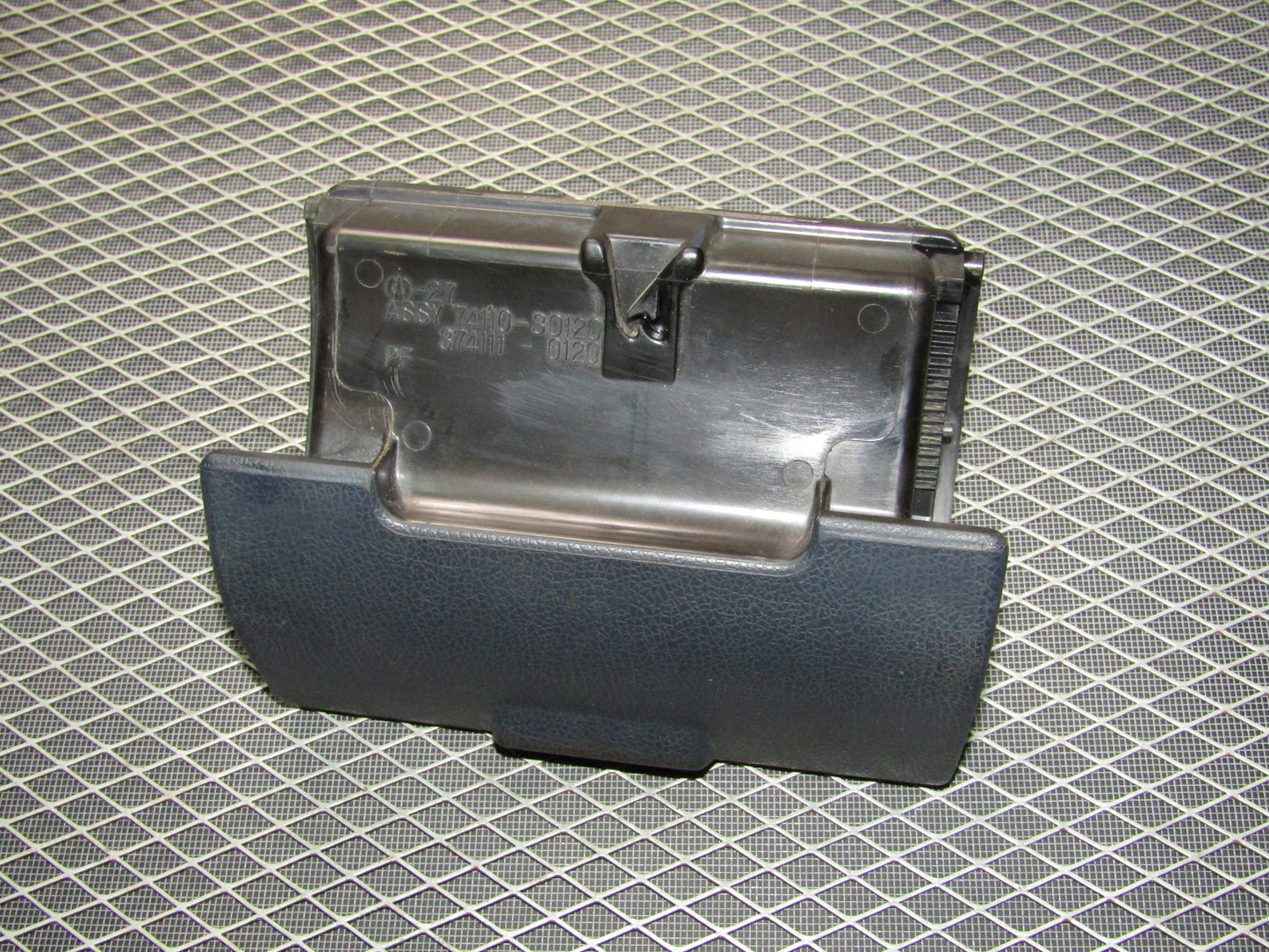 87 88 89 90 91 Toyota Crown Royal Saloon OEM Ash Tray