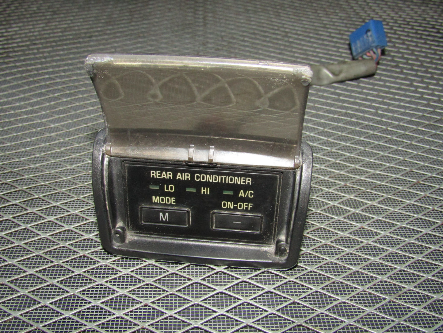 87-91 Toyota Crown Royal Saloon OEM A/C Air Conditioner Rear Switch