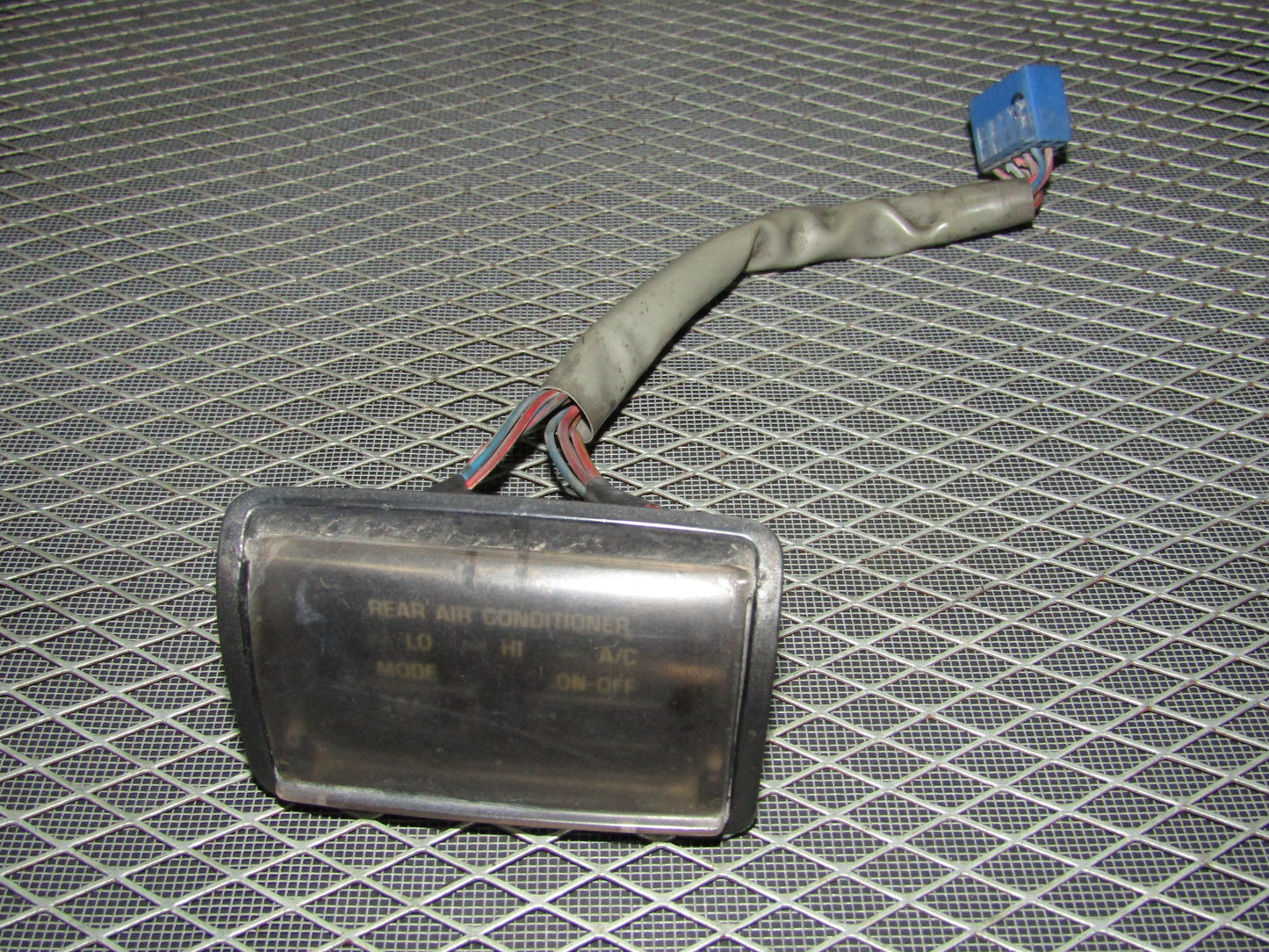 87 88 89 90 91 Toyota Crown Royal Saloon OEM A/C Air Conditioner Rear Switch