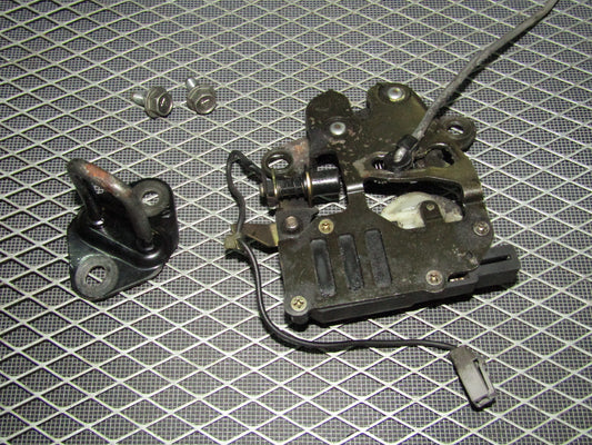 87-91 Toyota Crown Royal Saloon OEM Trunk Latch & Striker