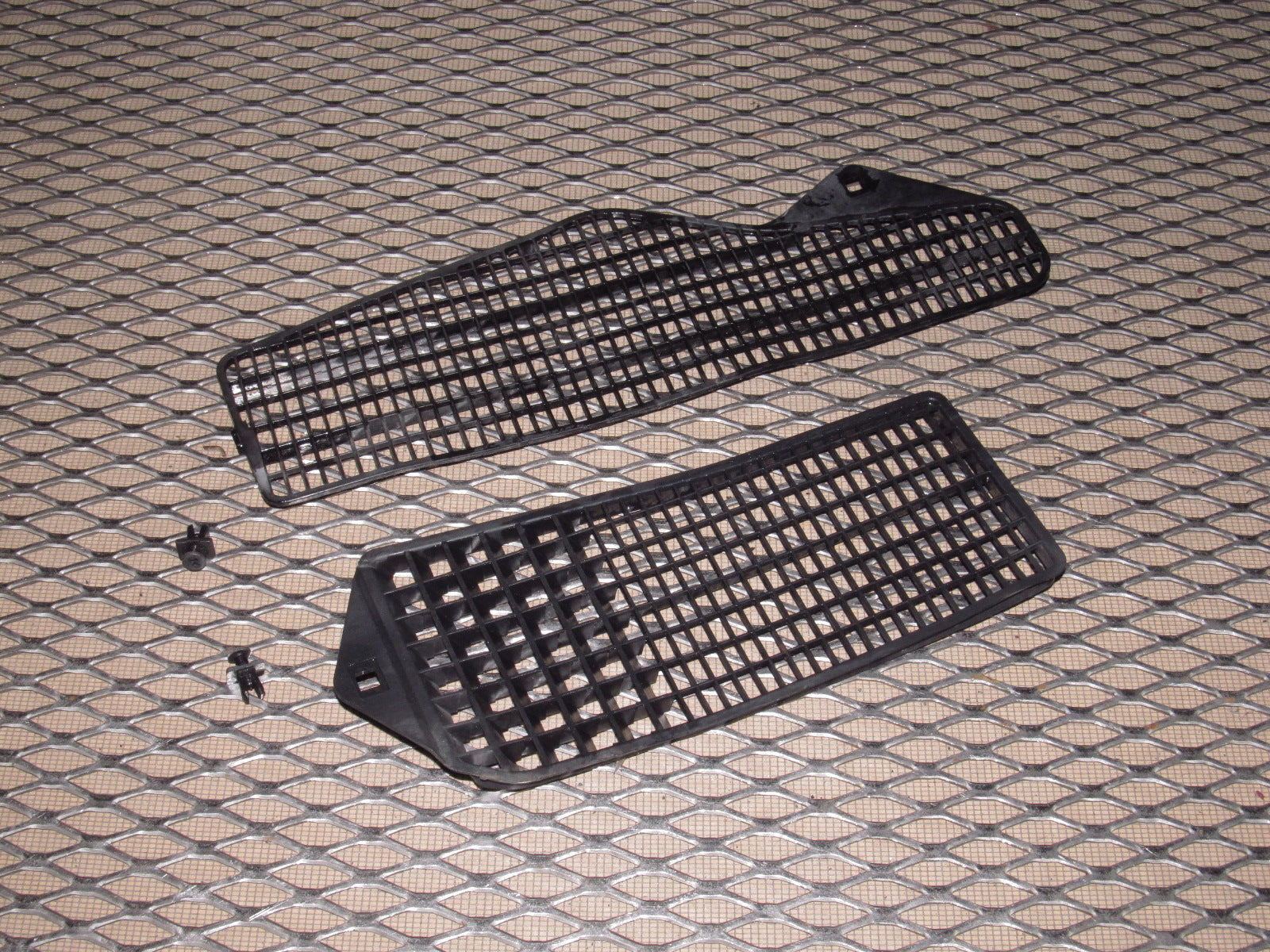 1987-1989 Nissan 300zx OEM Wiper Cowl Vent Cover