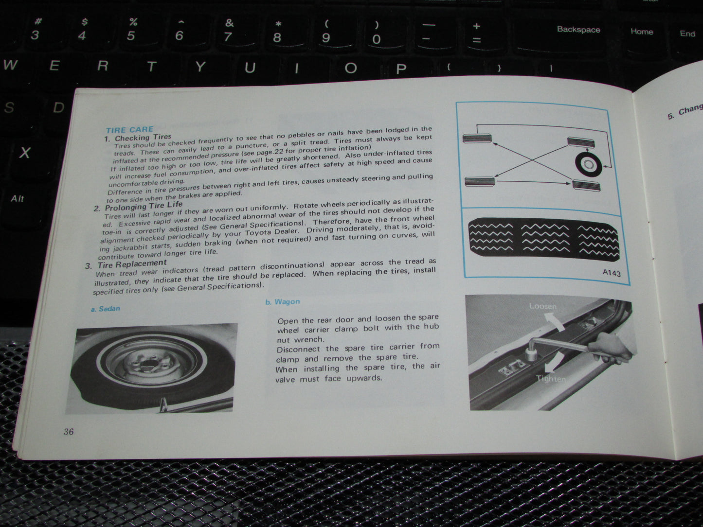 Toyota Corolla (1970) Owners Manual