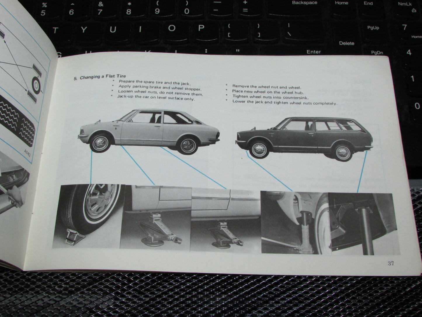 Toyota Corolla (1970) Owners Manual