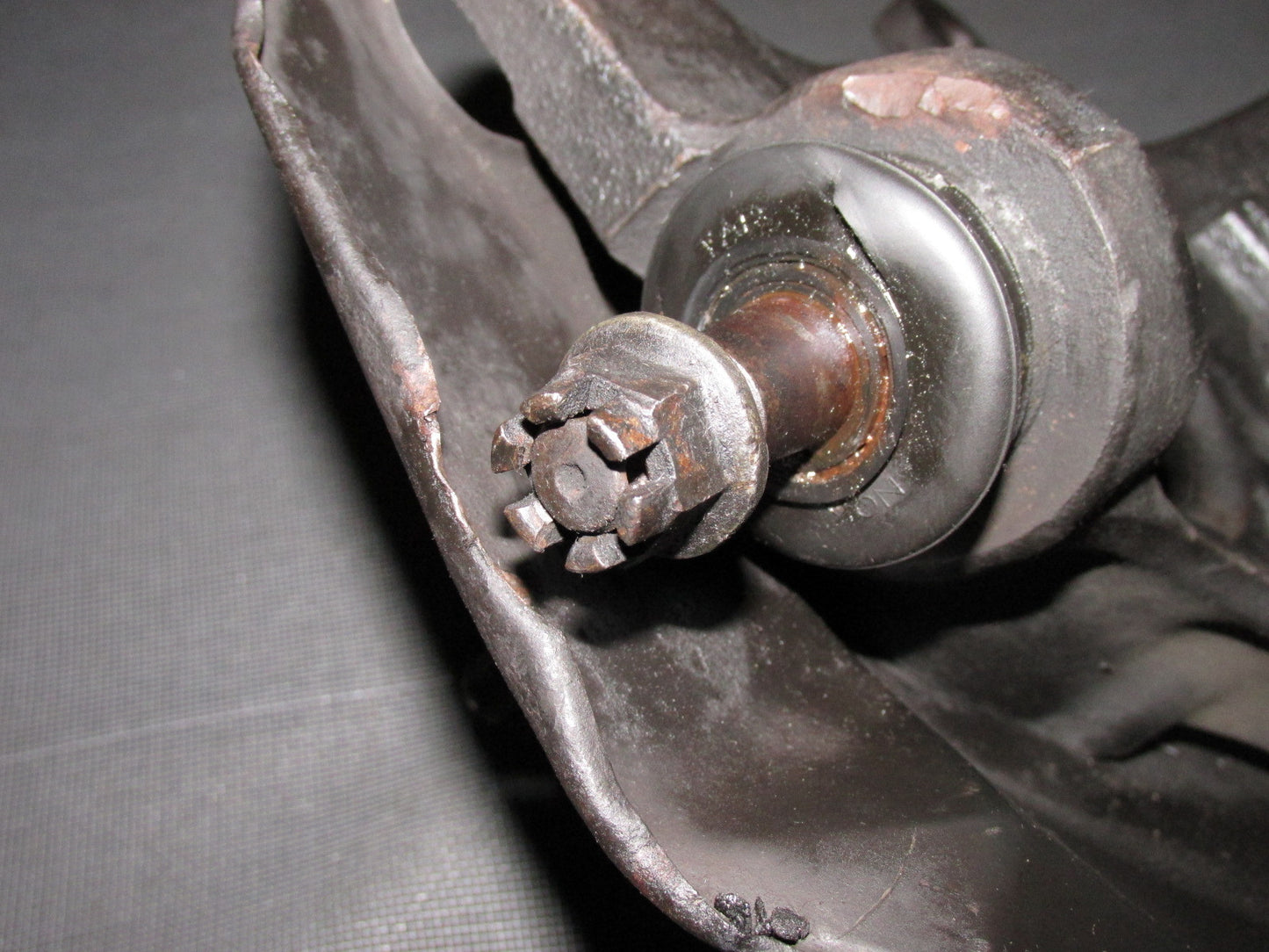 96 97 98 99 00 Honda Civic OEM Spindle & Hub & Knuckle - Front Right
