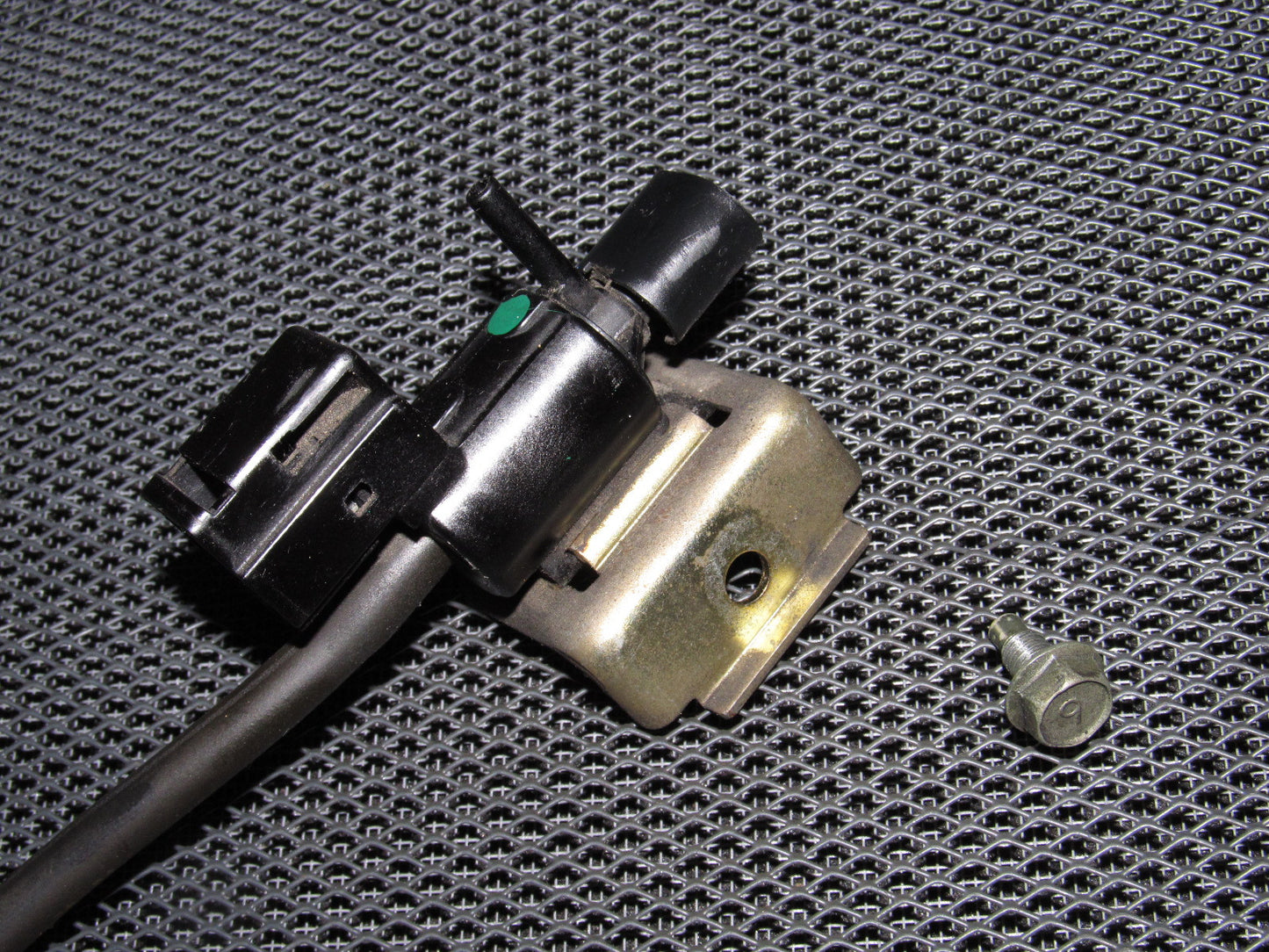 94 95 96 97 Mazda Miata OEM VSV Vacuum Valve Switch