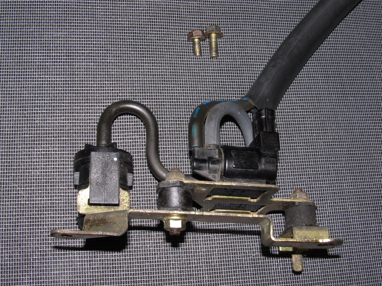 94 95 96 97 Mazda Miata OEM VSV Vacuum Valve Switch