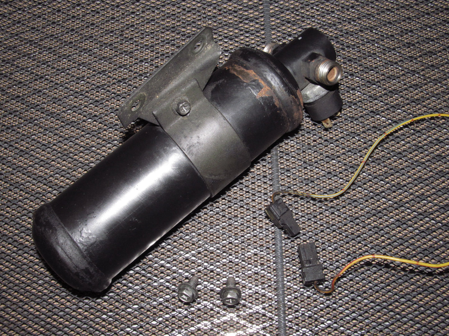 1987-1989 Nissan 300zx OEM A/C Drier Receiver & Bracket