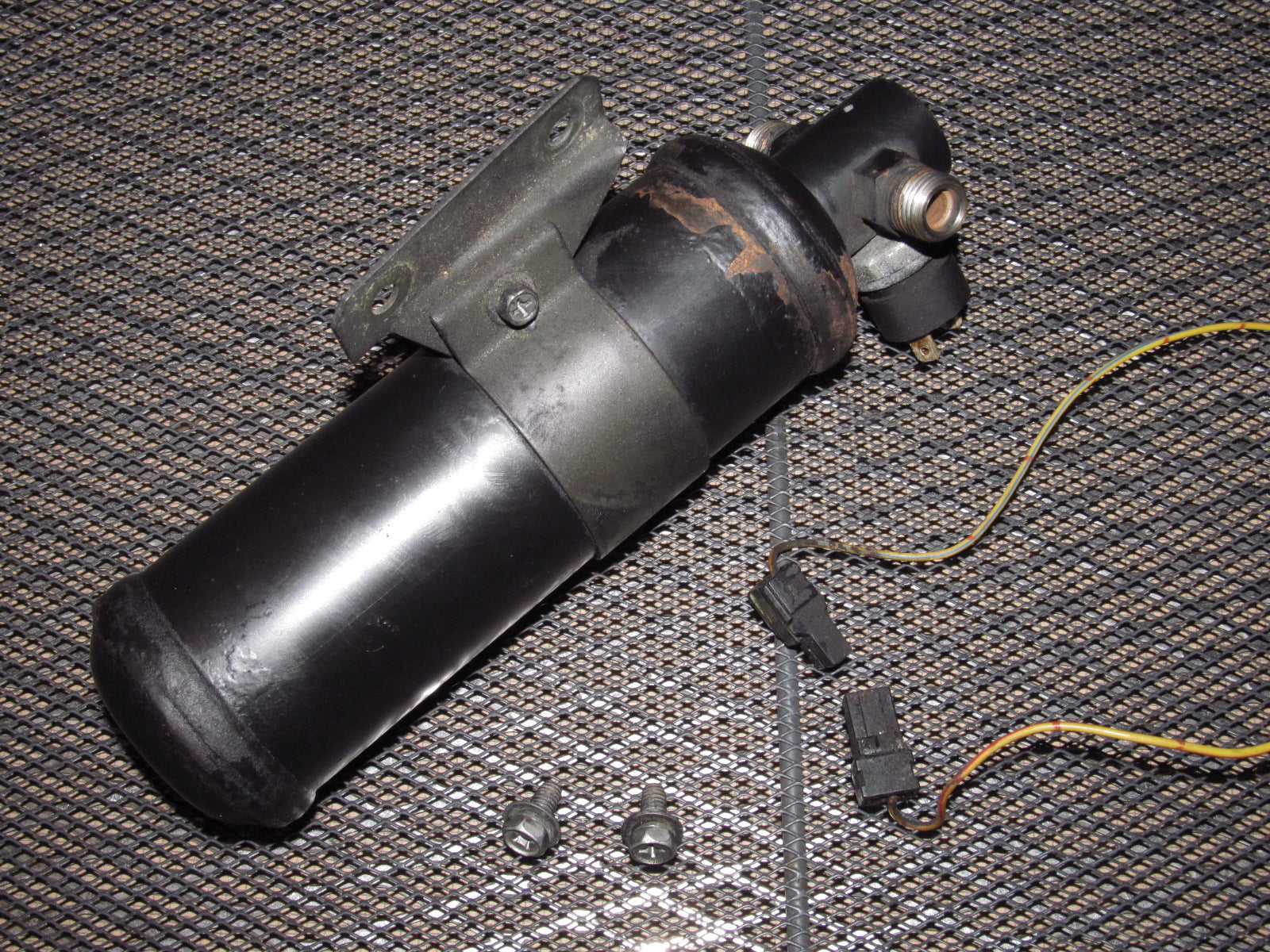 1987-1989 Nissan 300zx OEM A/C Drier Receiver & Bracket