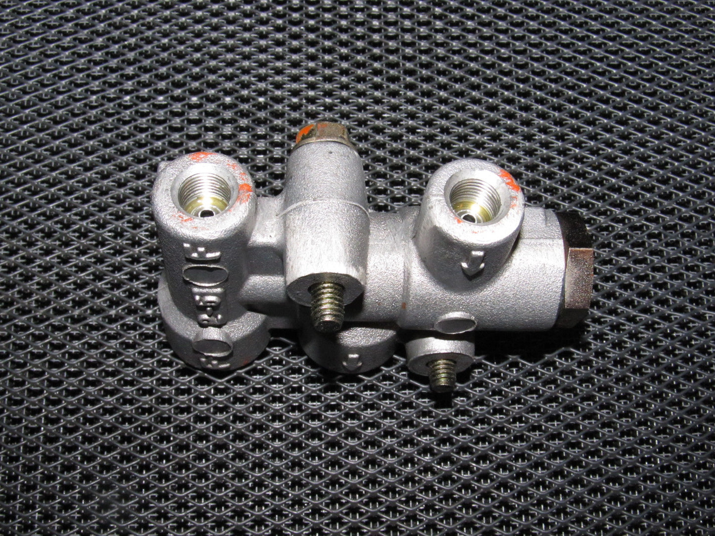 94 95 96 97 Mazda Miata OEM Brake Proportional Valve
