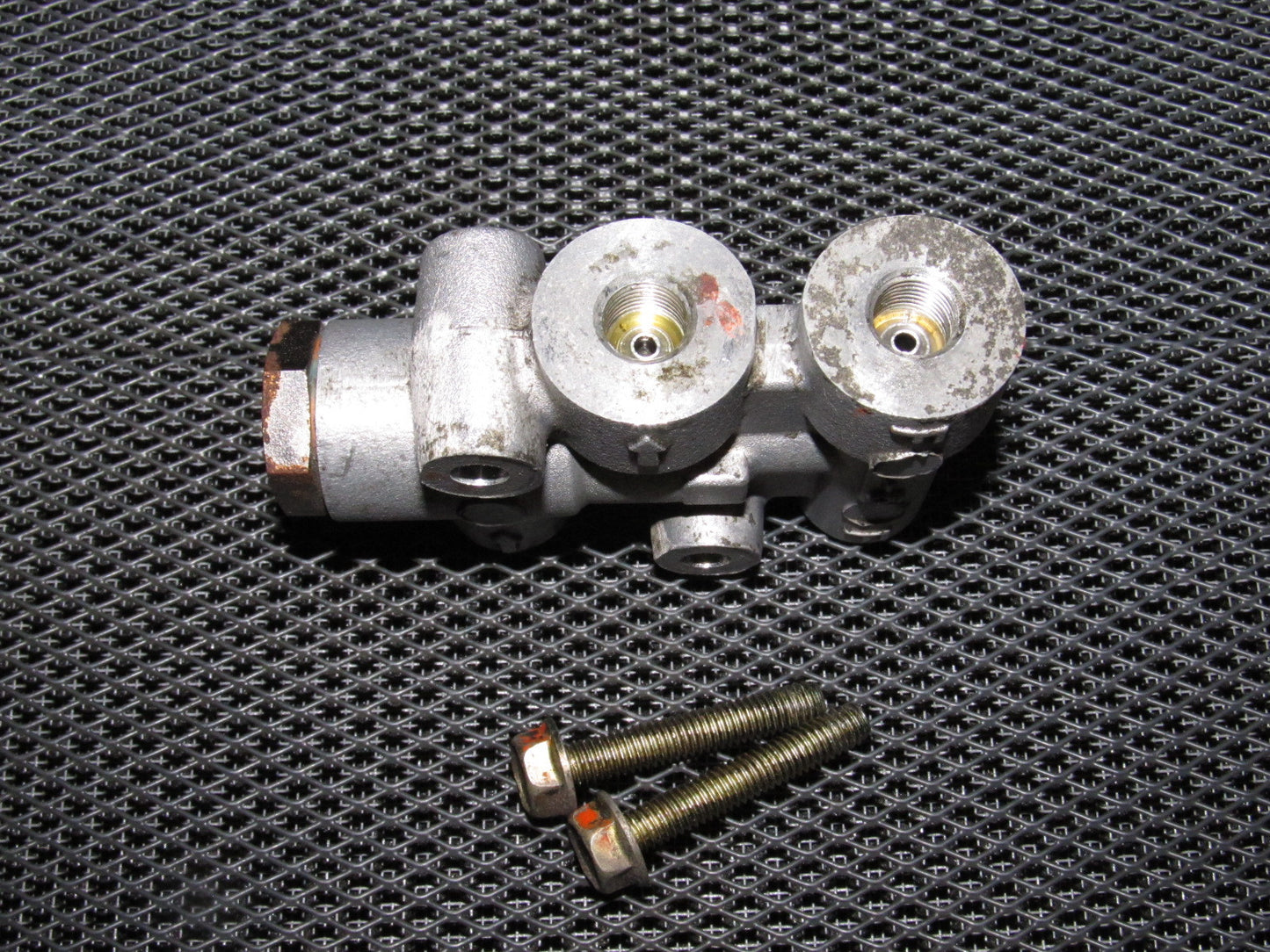 94 95 96 97 Mazda Miata OEM Brake Proportional Valve