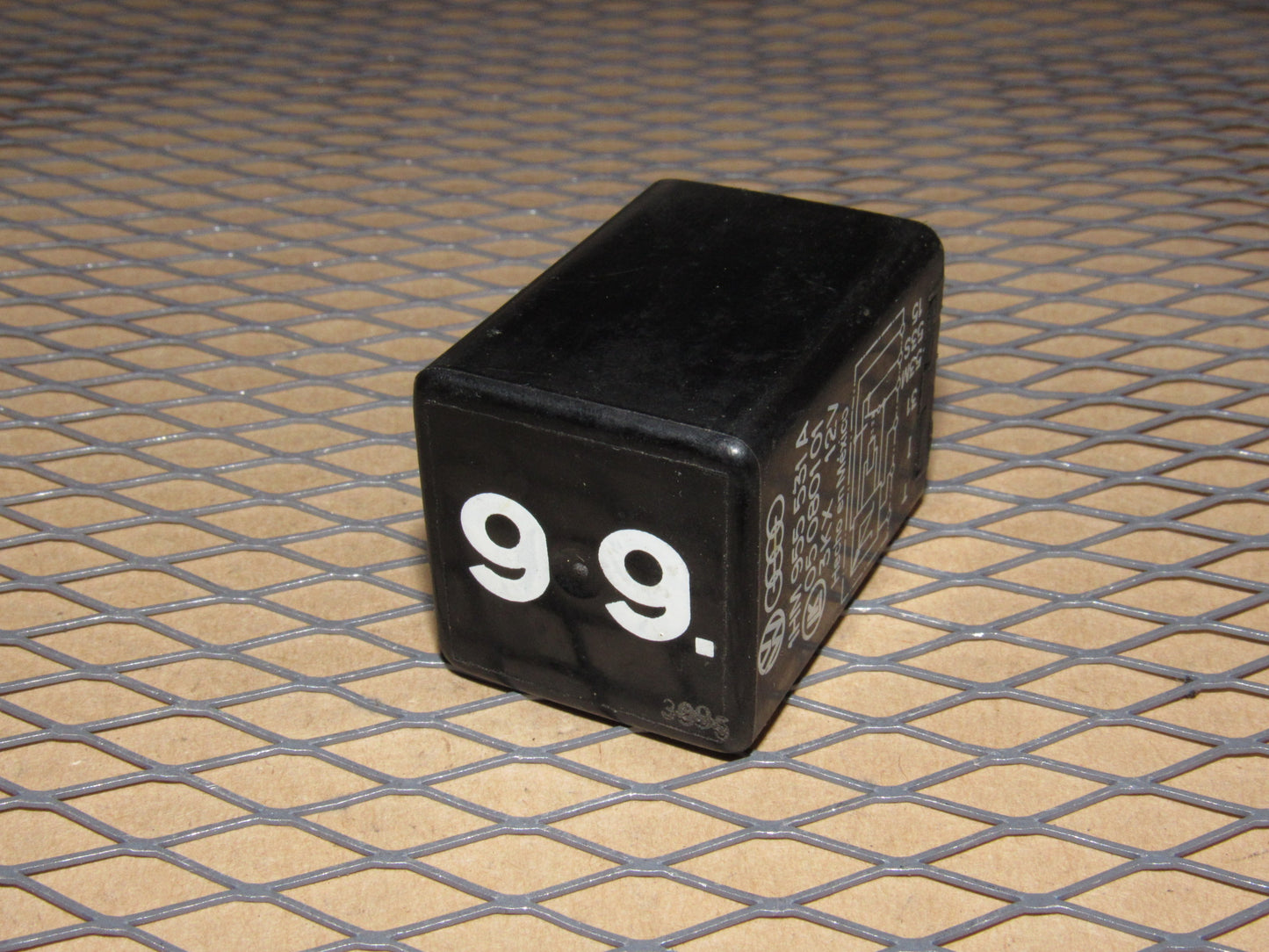 Audi & Volkswagen Relay (99) 1HM 955 531 A