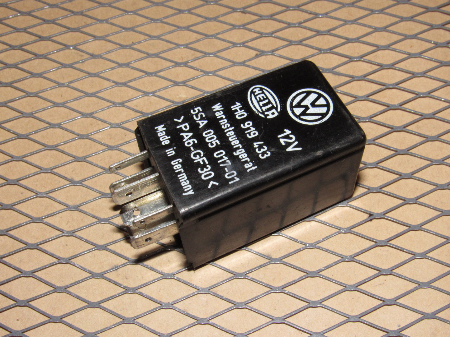 Audi & Volkswagen Warn Steuergerat Relay (49) 1H0 919 433