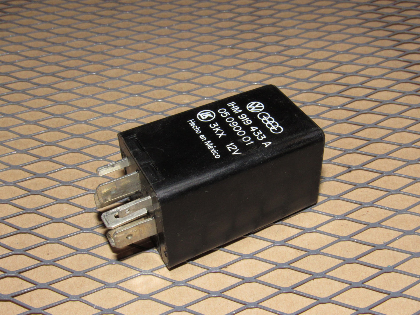 Audi & Volkswagen Relay (188) 1HM 919 433 A