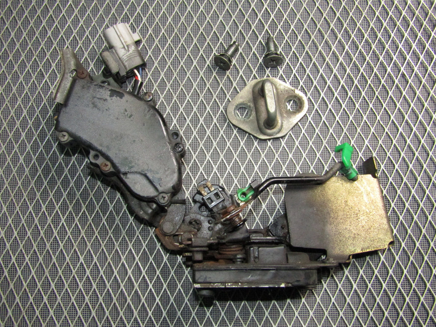 87 88 89 90 91 Toyota Crown Royal Saloon OEM Door Latch Actuator & Striker - Rear Left