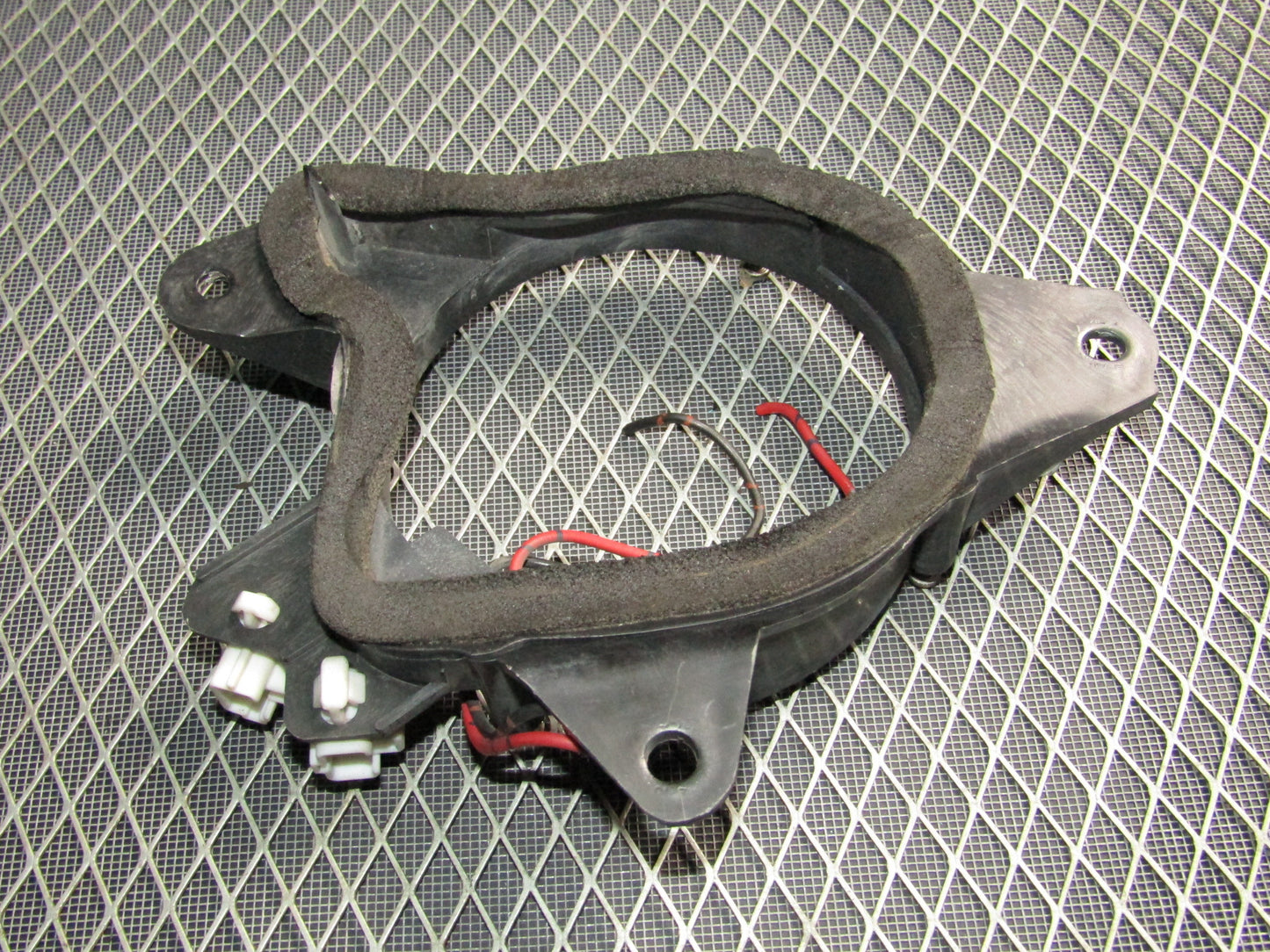 87 88 89 90 91 Toyota Crown Royal Saloon OEM Door Speaker Bracket - Rear Left