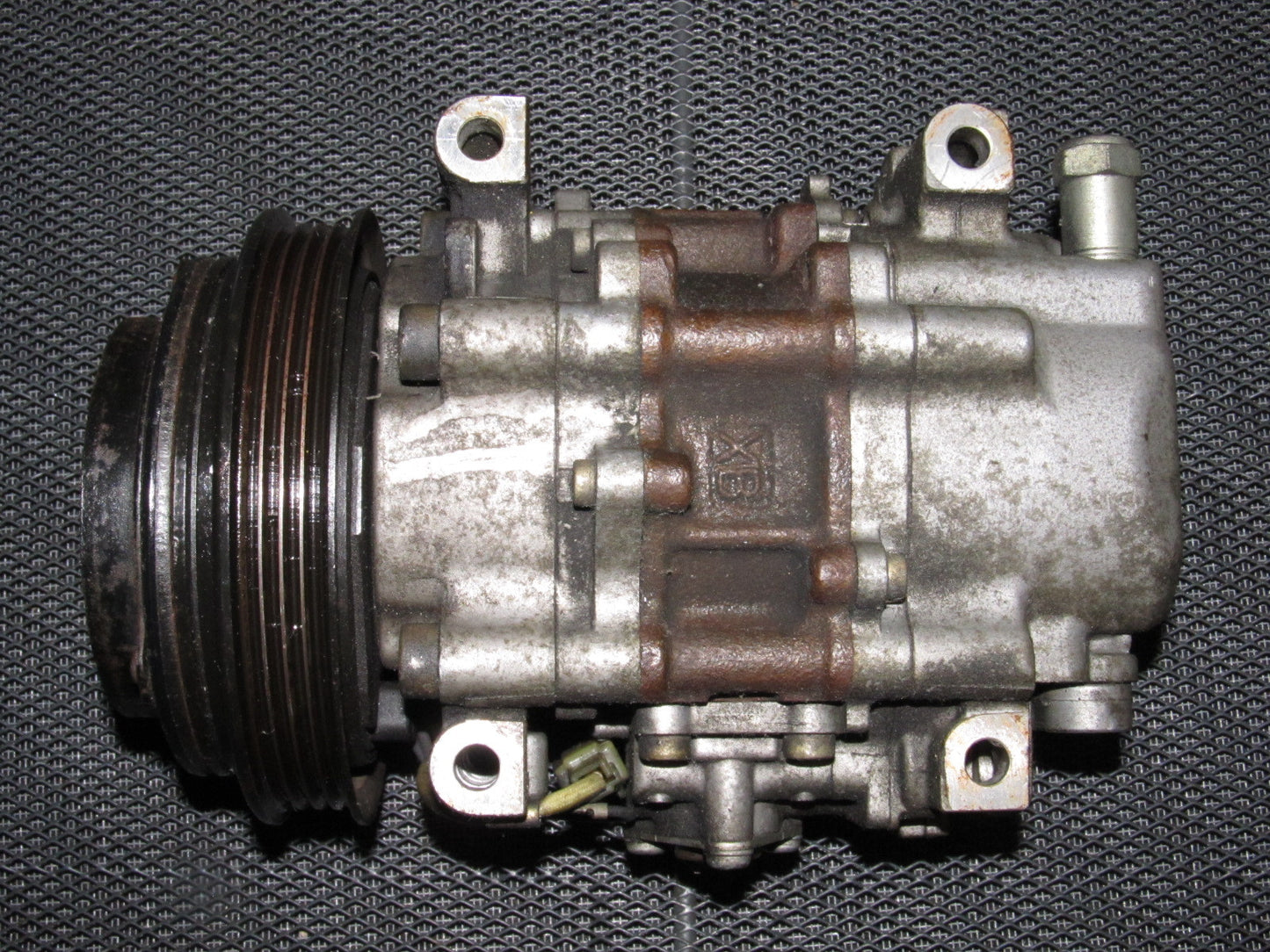 94 95 96 97 Mazda Miata OEM A/C Compressor & Clutch