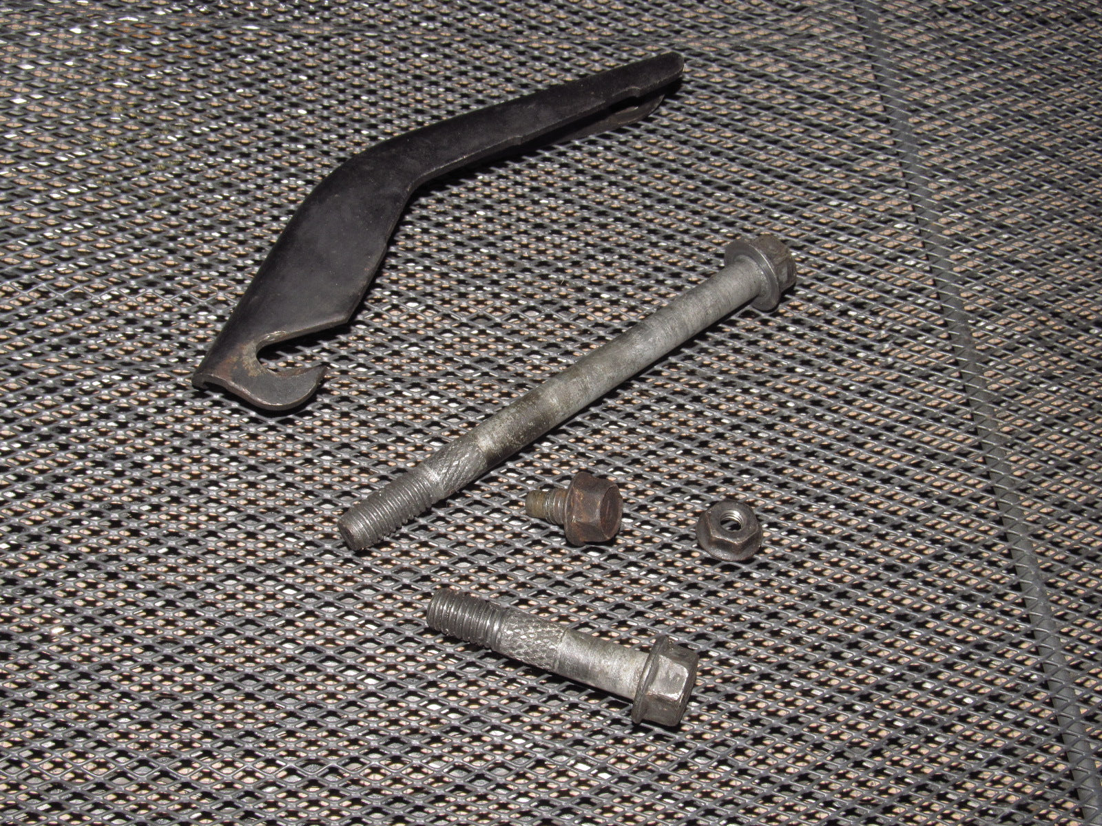 84-88 Chevrolet Corvette OEM Starter Bracket - M/T