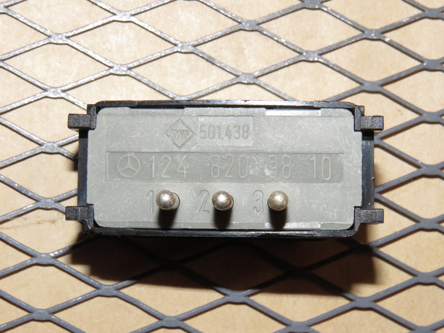 92 93 Mercedes 500E OEM Dome Map Light Switch