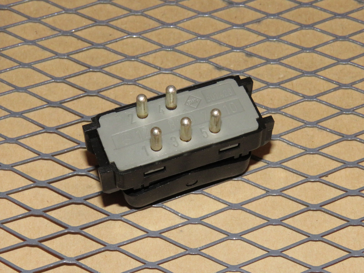 92 93 Mercedes 500E OEM Rear Defroster Switch