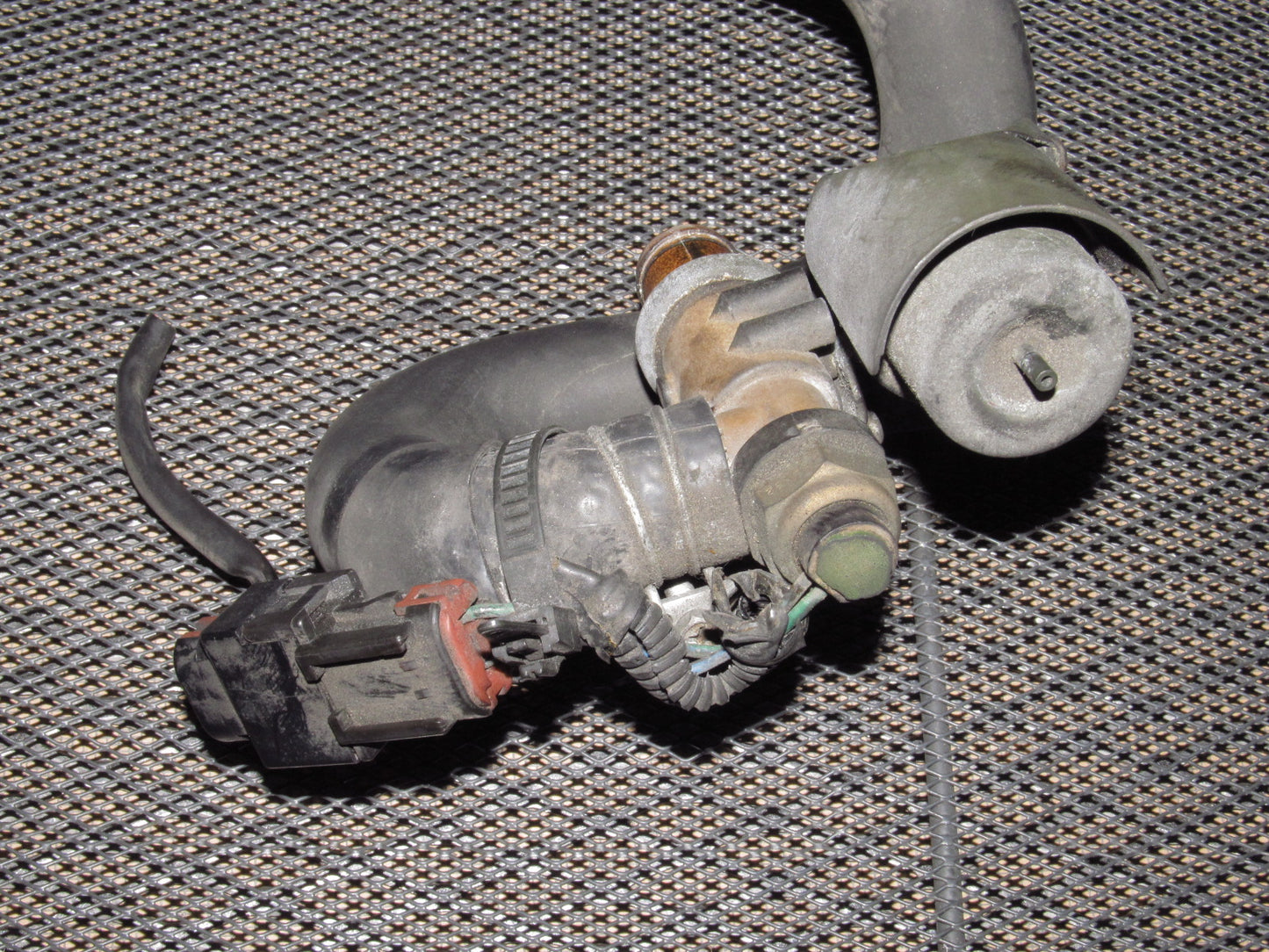 のん 87 88 89 Nissan 300zx OEM Heater Coolant Bypass Valve