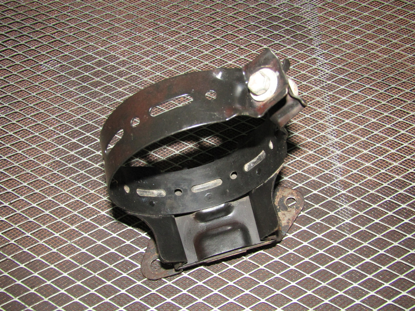 94 95 96 97 98 99 Toyota Celica OEM Emission Charcoal Canister Evap Tank Mounting Bracket