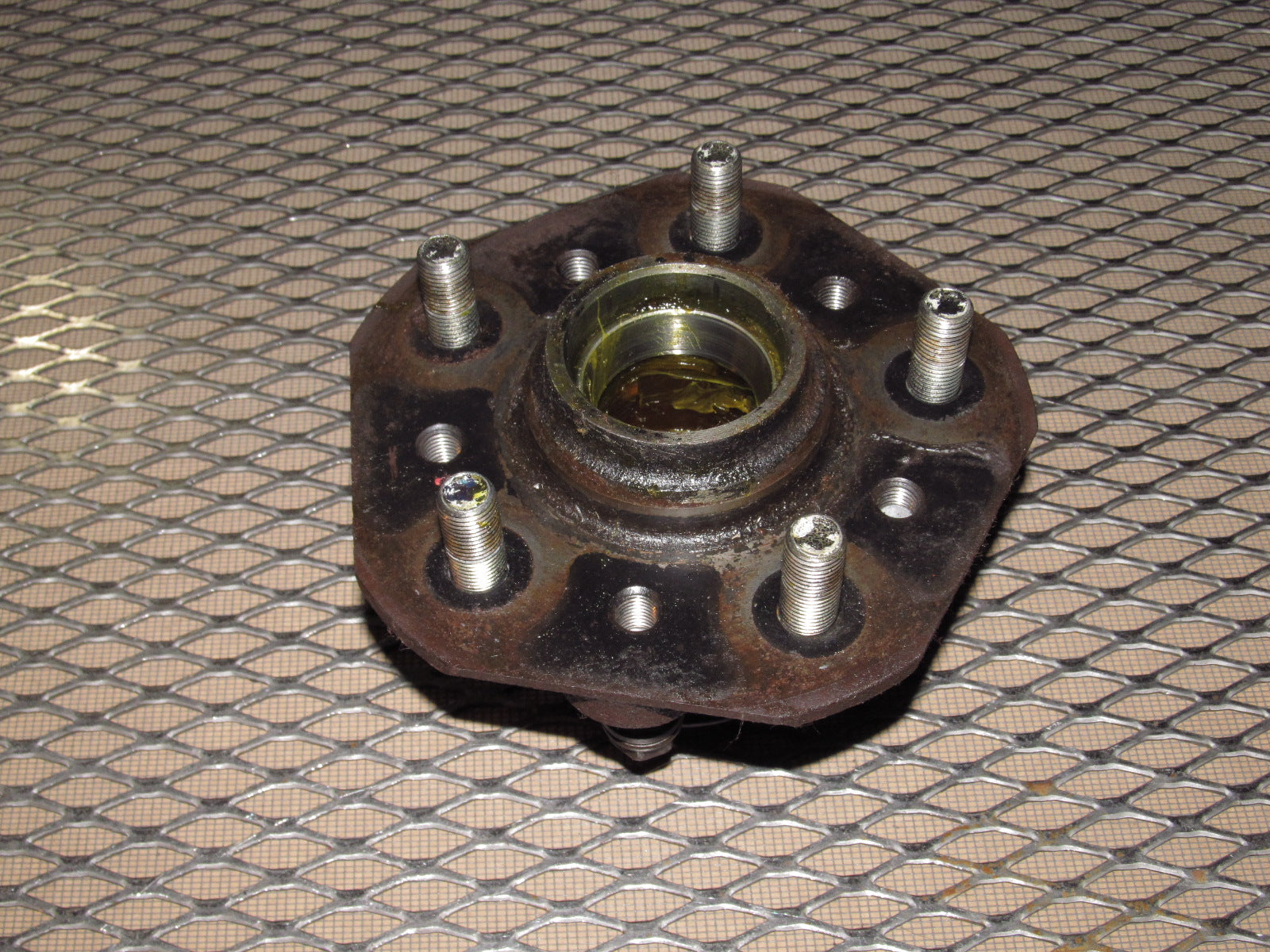 87 88 89 Nissan 300zx OEM Front Wheel Hub – Autopartone