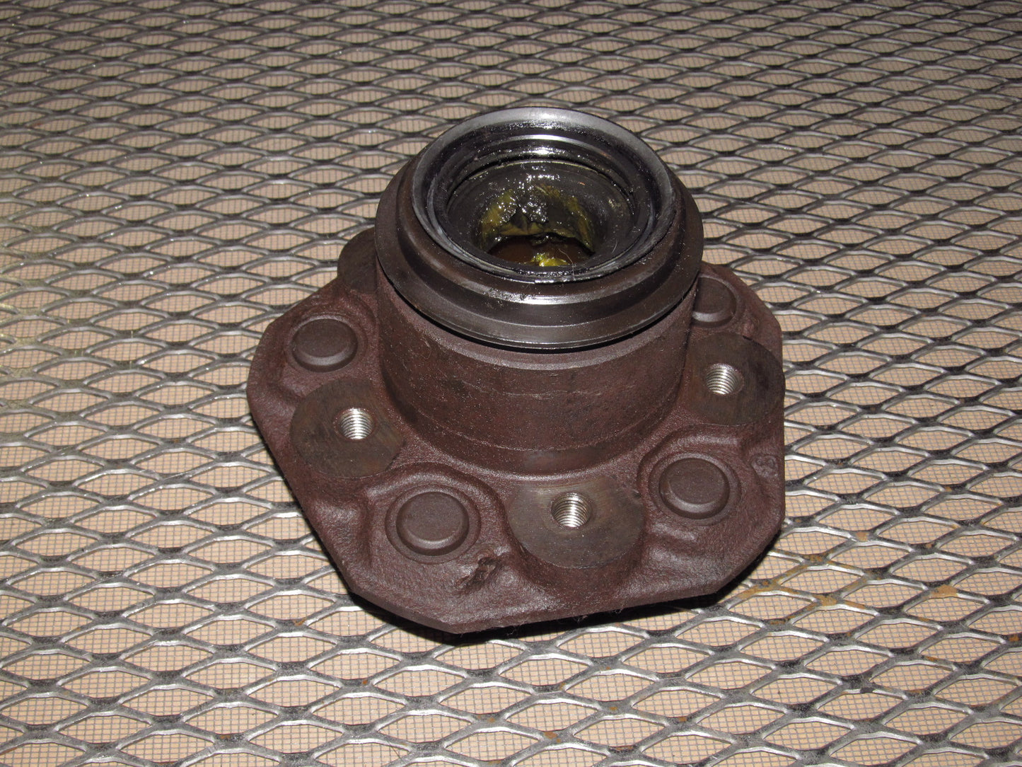 87 88 89 Nissan 300zx OEM Front Wheel Hub