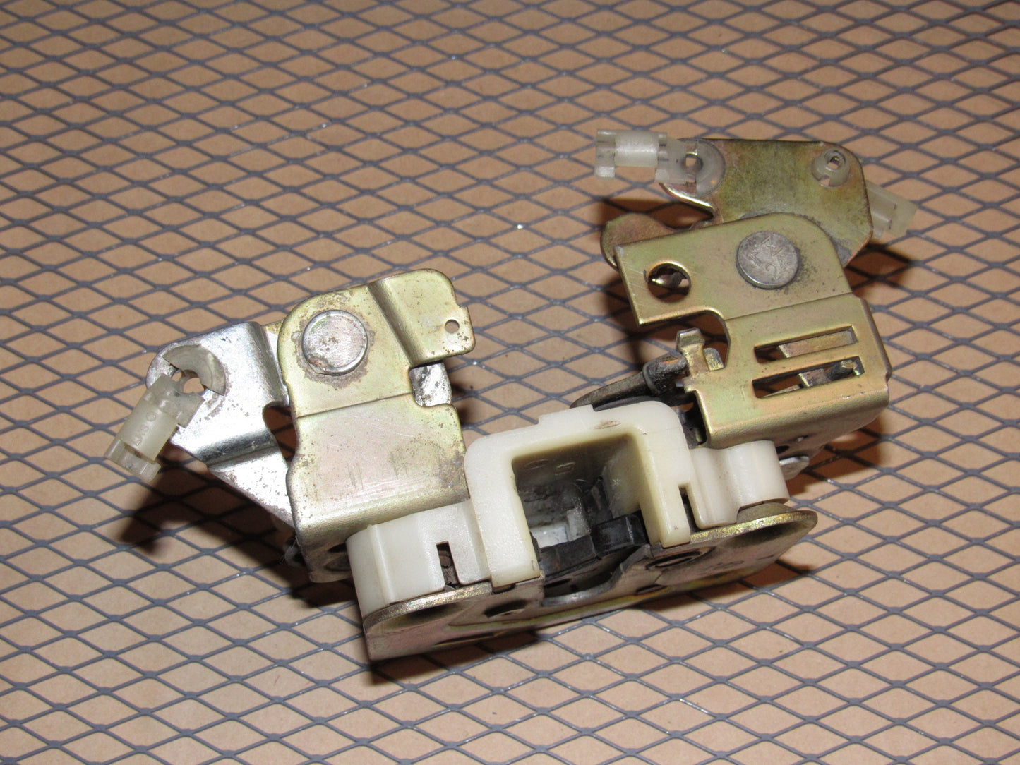 82 83 Datsun 280zx OEM Power Door Lock Latch - Left