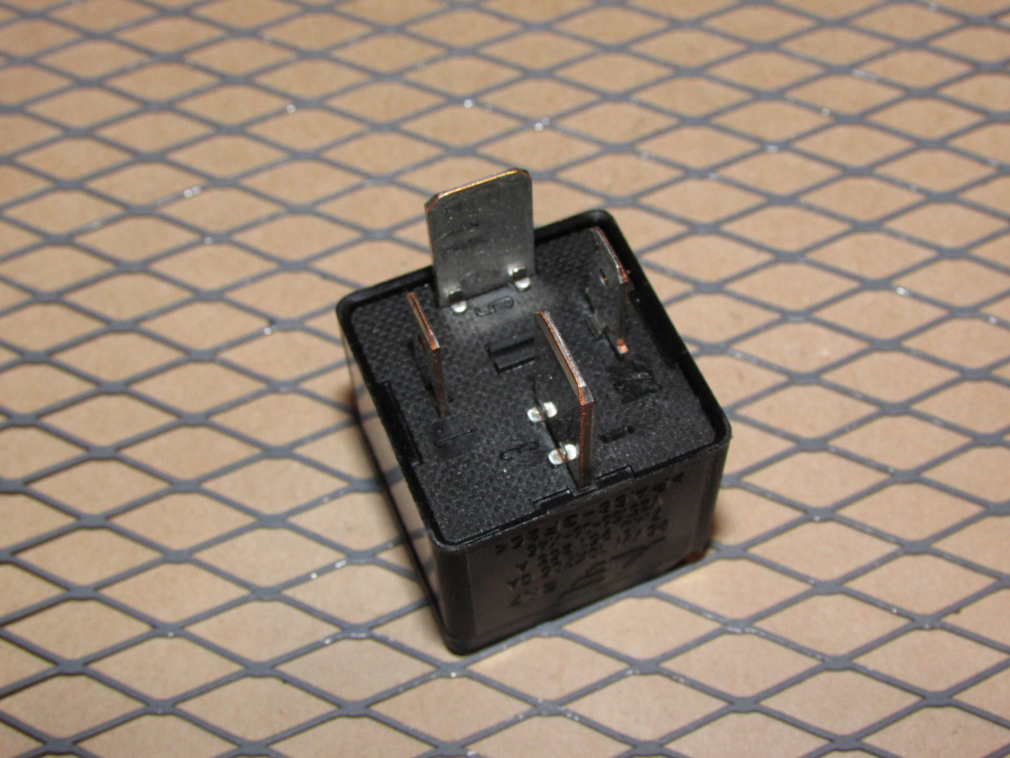 Universal Relay 100 7M0 951 253 A