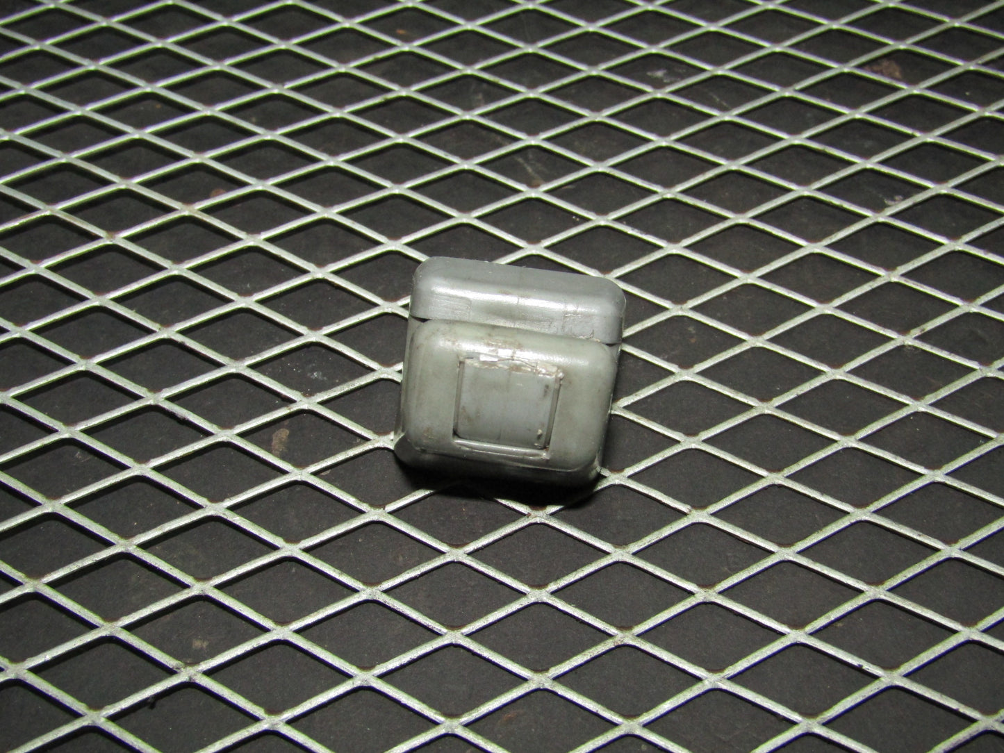 86-93 Mercedes Benz 300E OEM Sun Visor Holder Clip - Left