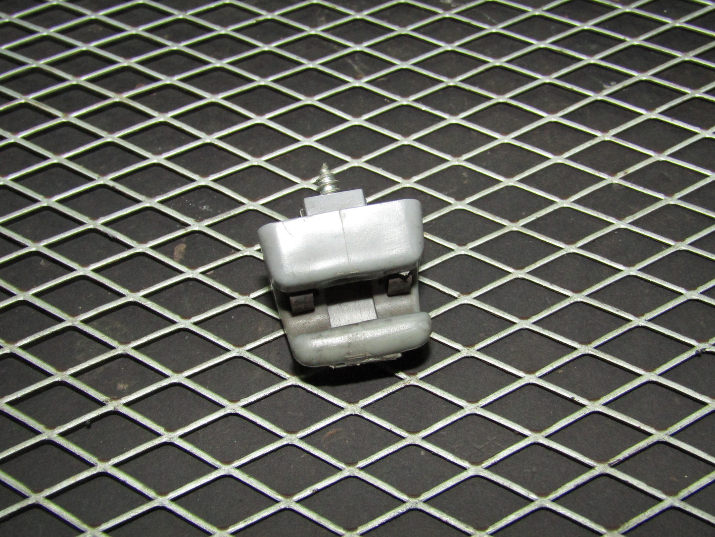 86-93 Mercedes Benz 300E OEM Sun Visor Holder Clip - Left