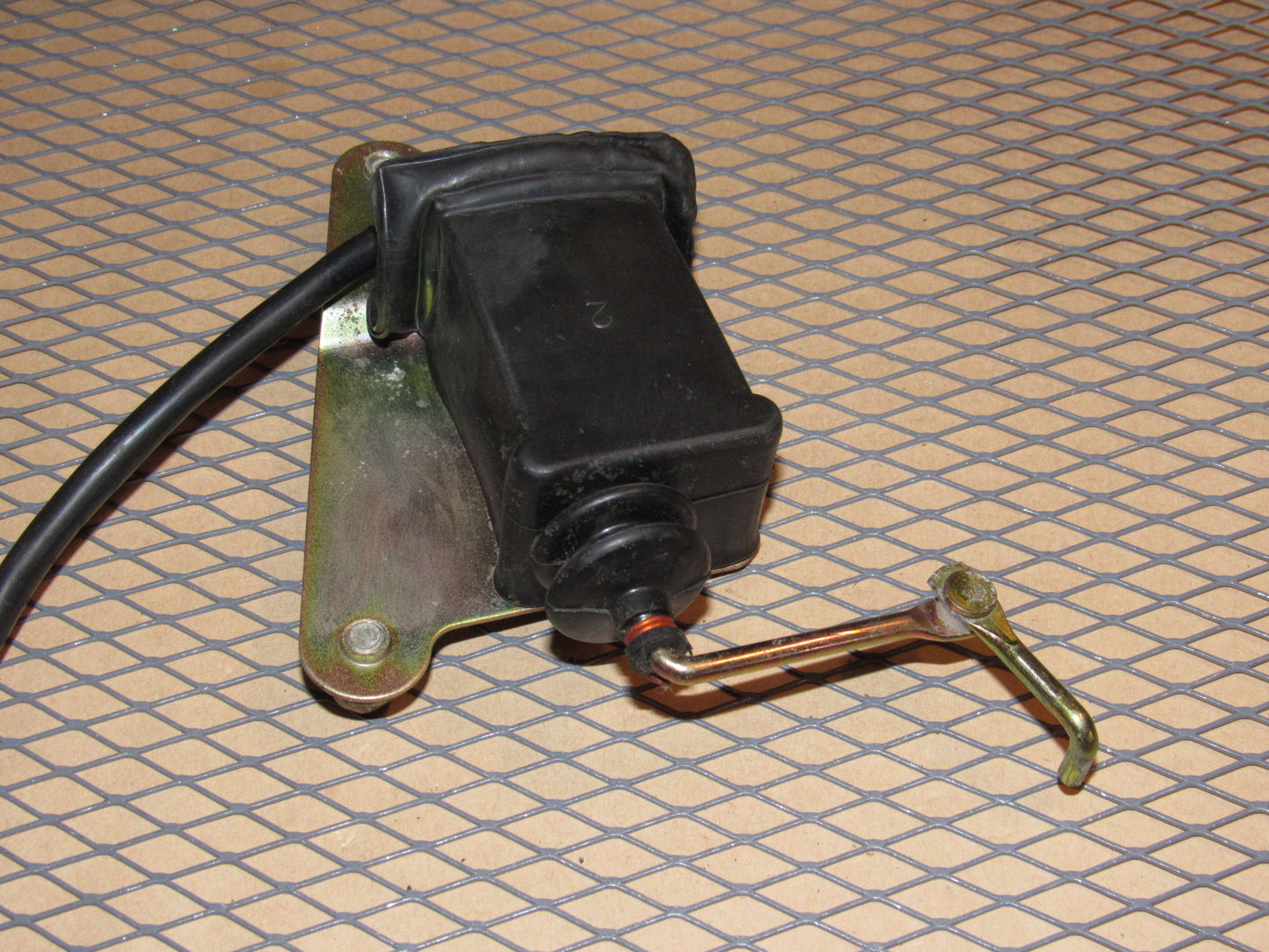 82 83 Datsun 280zx OEM Power Door Lock Latch Actuator Motor - Left