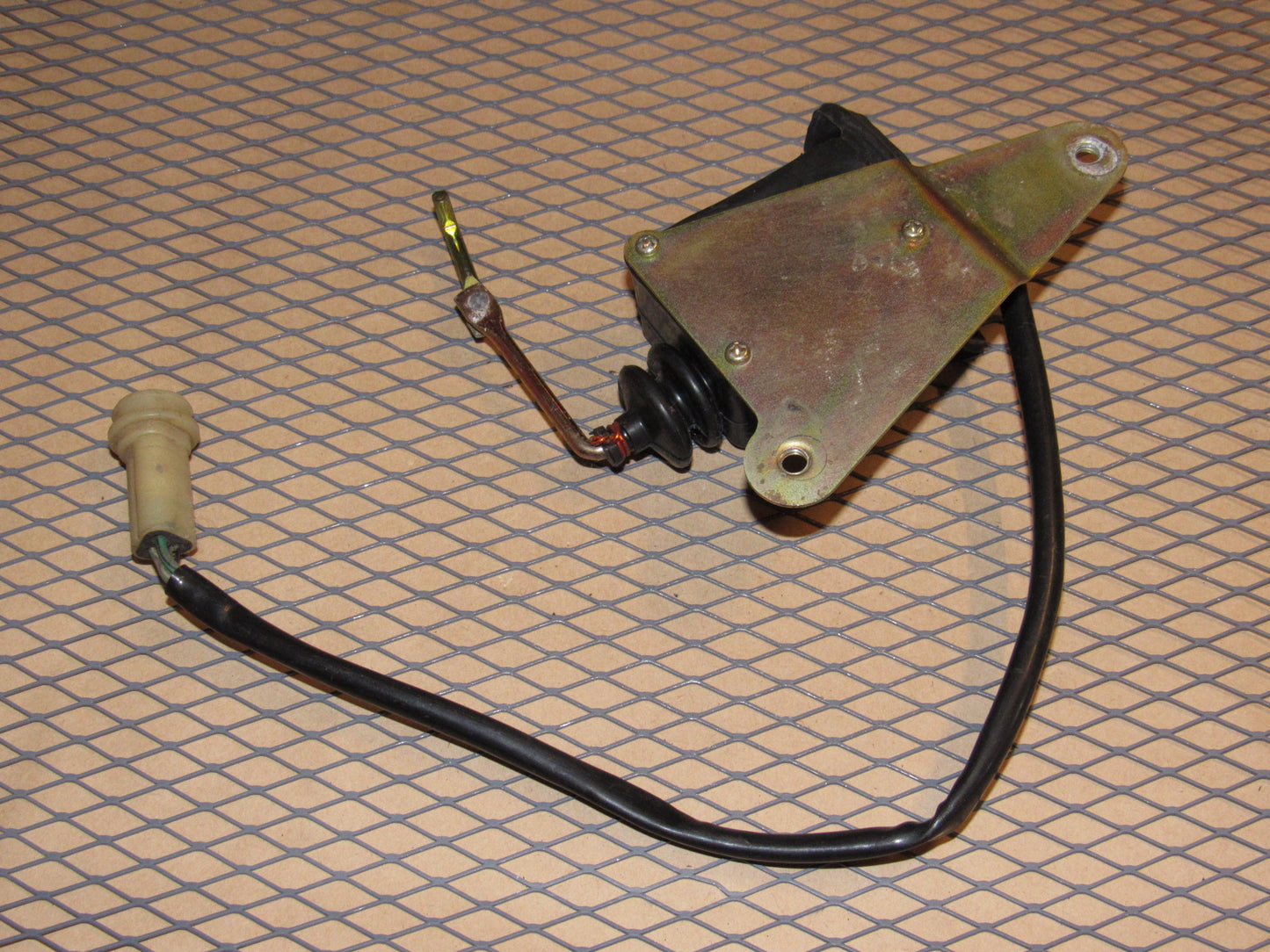 82 83 Datsun 280zx OEM Power Door Lock Latch Actuator Motor - Left