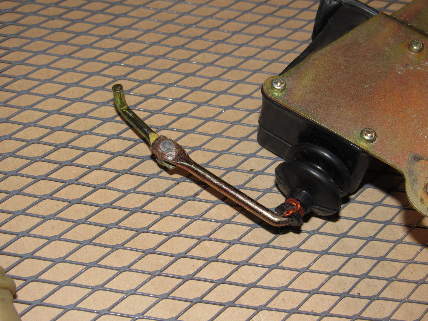 82 83 Datsun 280zx OEM Power Door Lock Latch Actuator Motor - Left