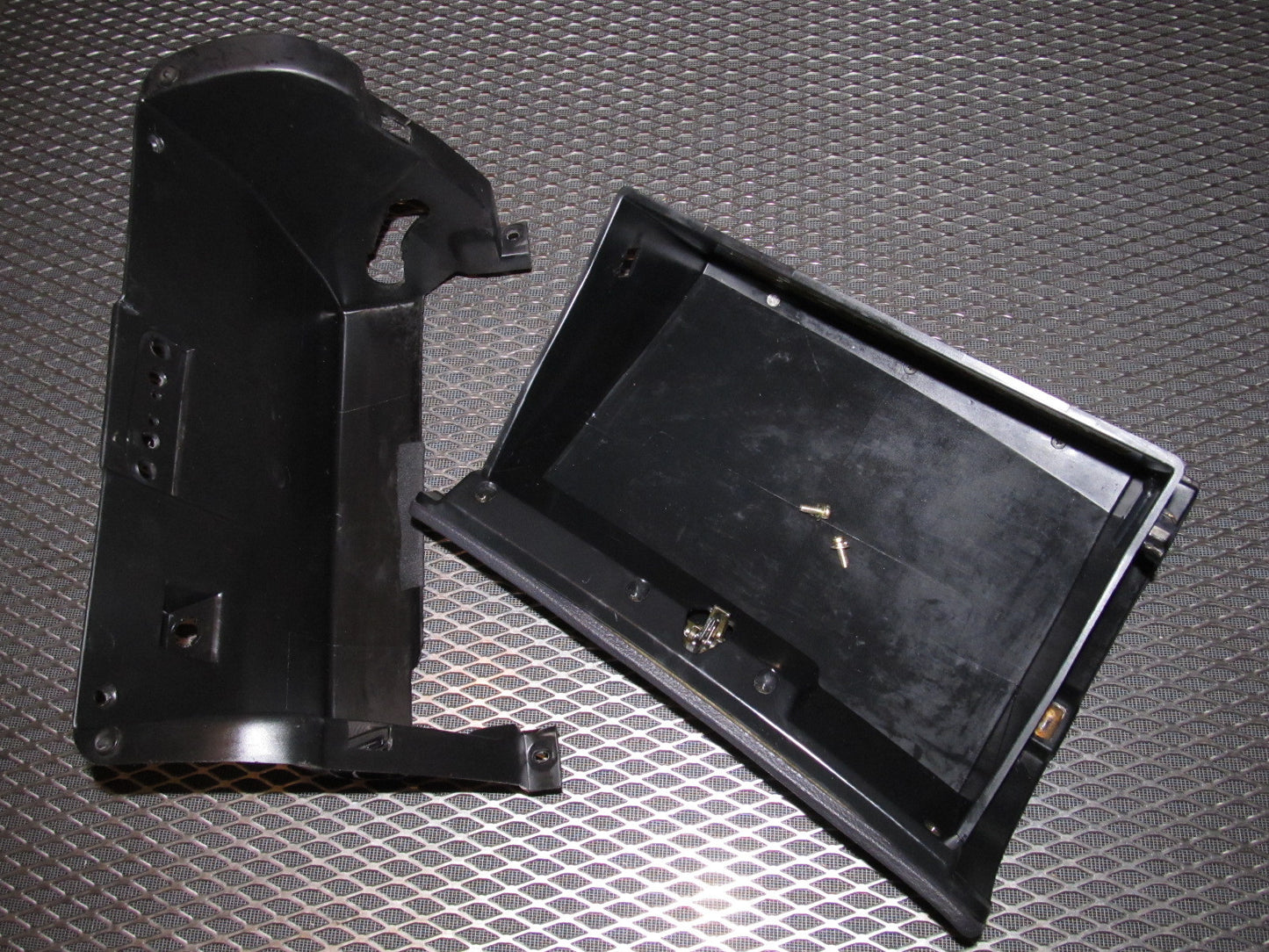 94 95 96 97 Mitsubishi 3000GT OEM Glove Box