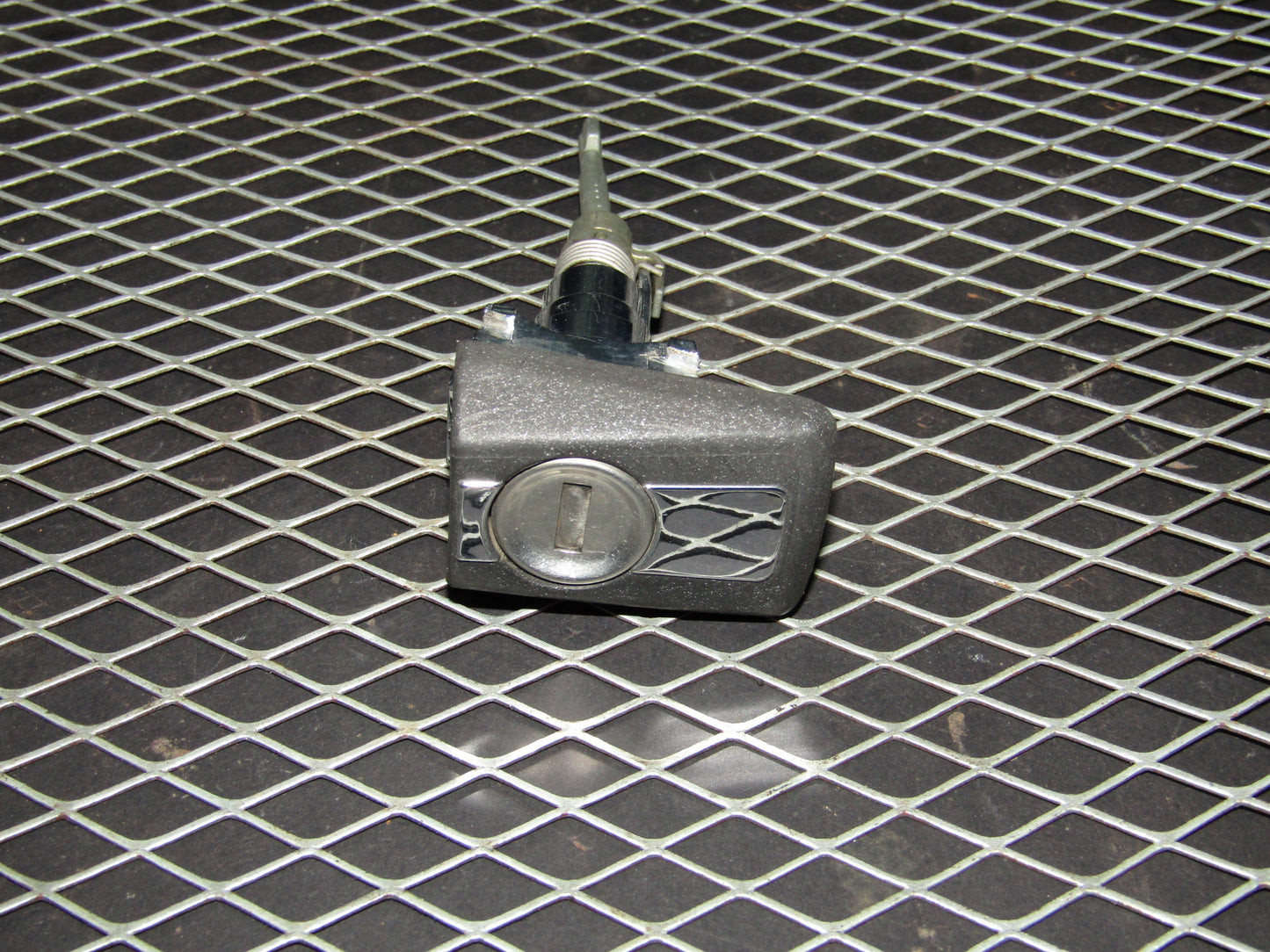 86-93 Mercedes Benz 300E OEM Front Door Lock Tumbler - Left