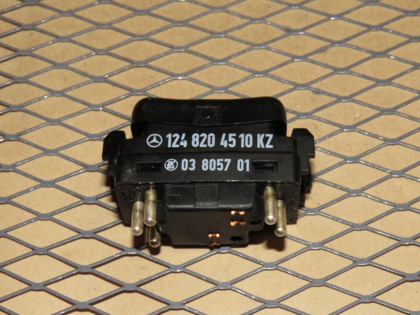 86 87 88 89 90 91 Mercedes Benz 560SEL OEM Console Power Window Switch - Right