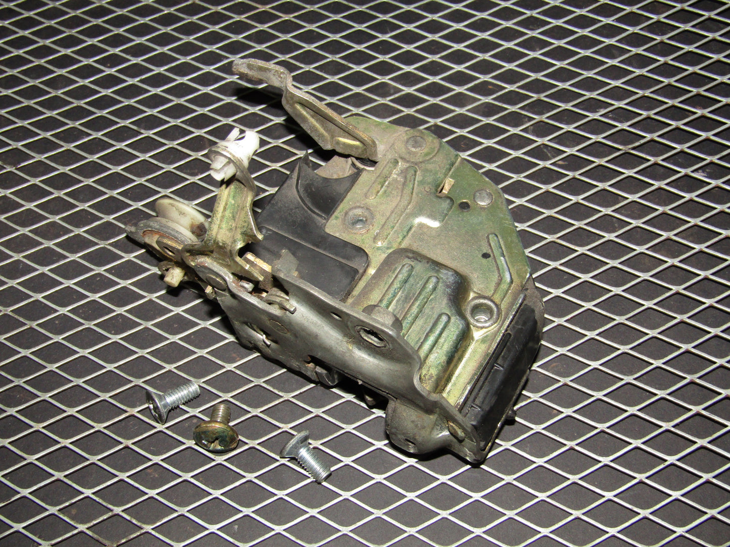 86-93 Mercedes Benz 300E OEM Front Door Latch - Left