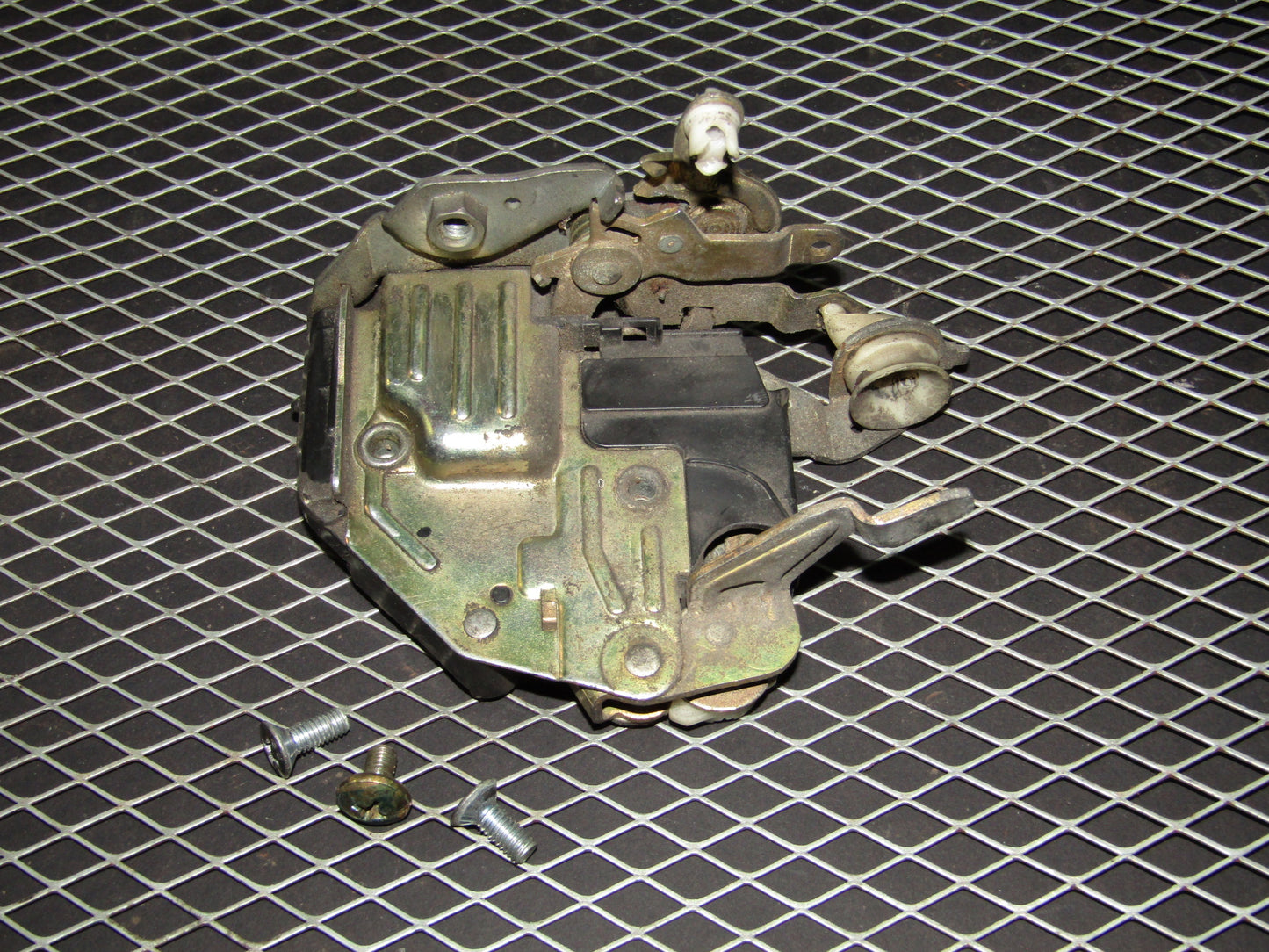 86-93 Mercedes Benz 300E OEM Front Door Latch - Left