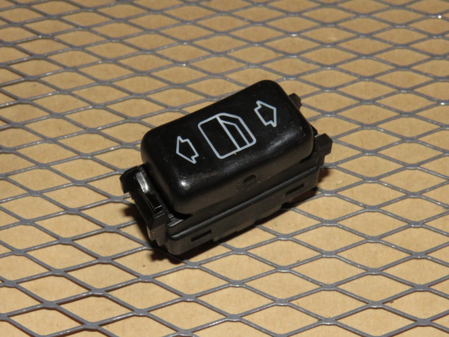 86 87 88 89 90 91 Mercedes Benz 560SEL OEM Console Power Window Switch - Left