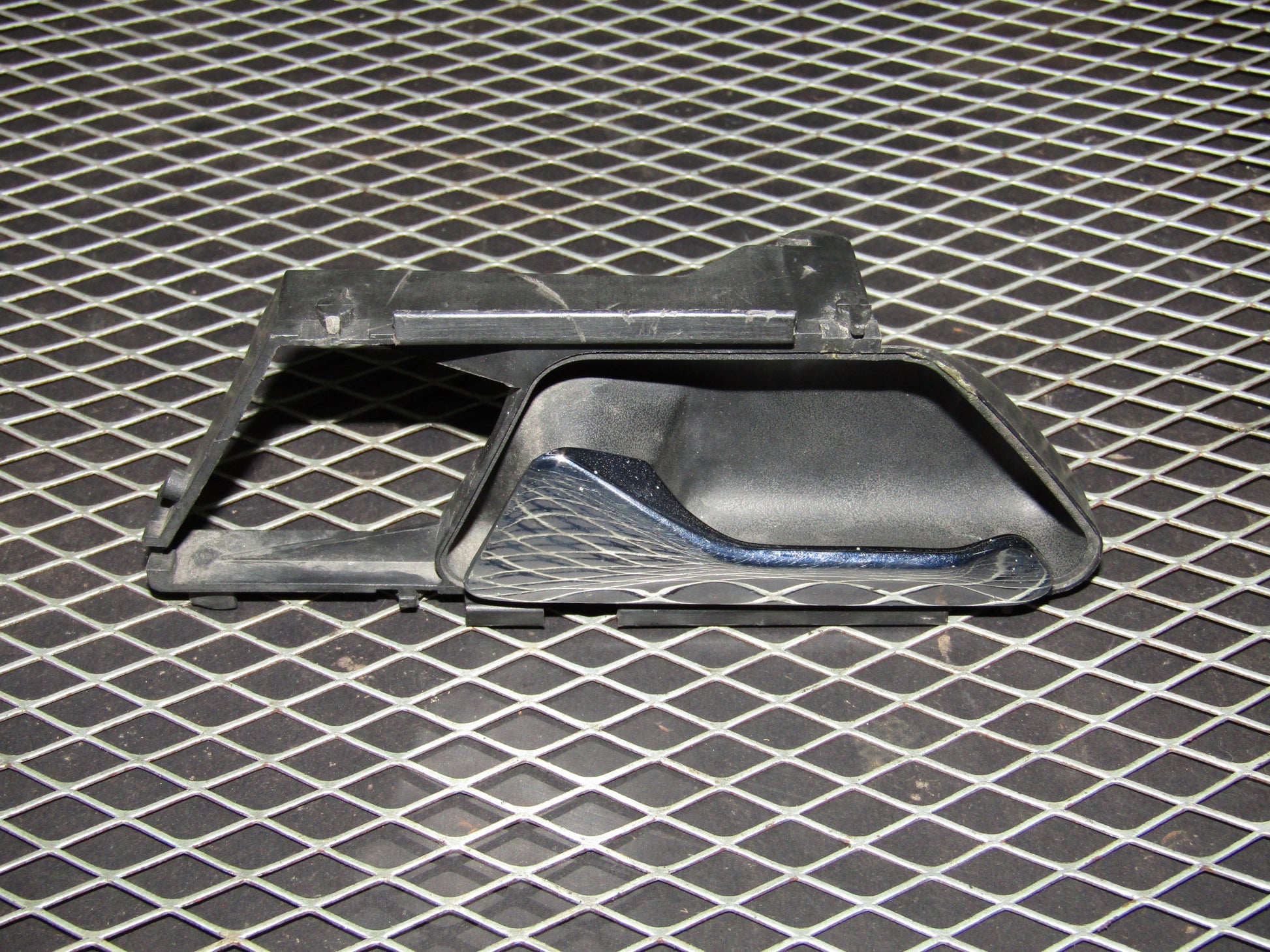 86-93 Mercedes Benz 300E OEM Front Interior Door Handle - Left
