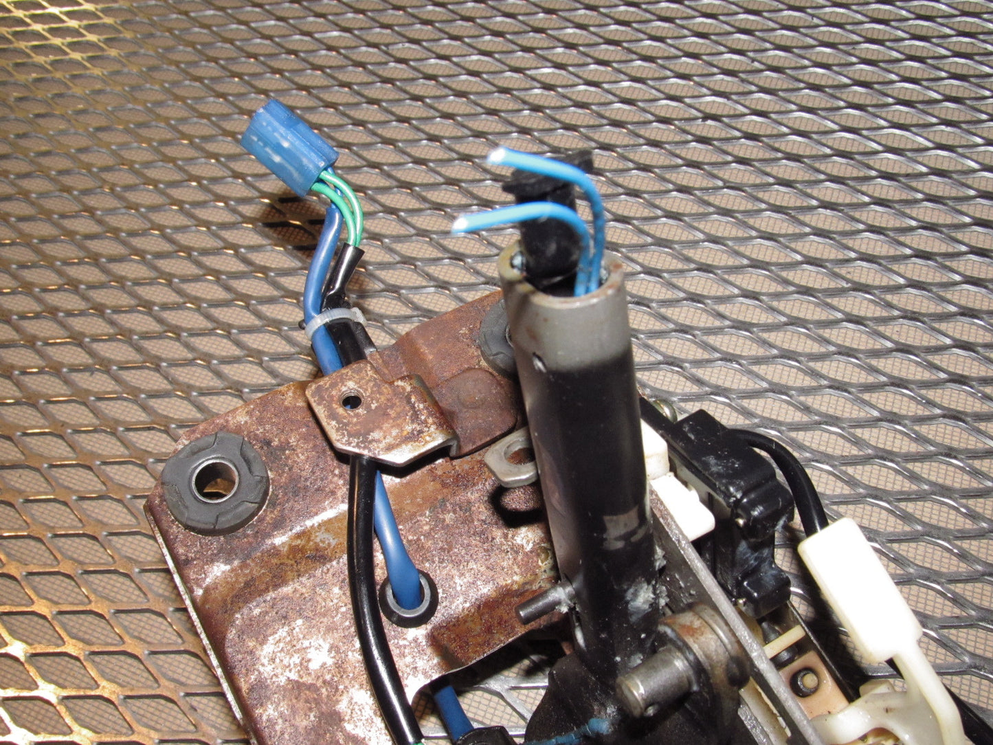 91 92 93 94 95 Toyota MR2 OEM A/T Shifter Assembly