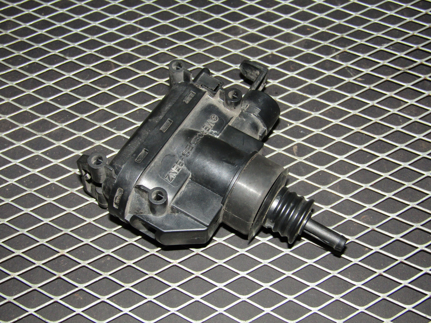 86-93 Mercedes Benz 300E OEM Front Power Door Lock Actuator - Left