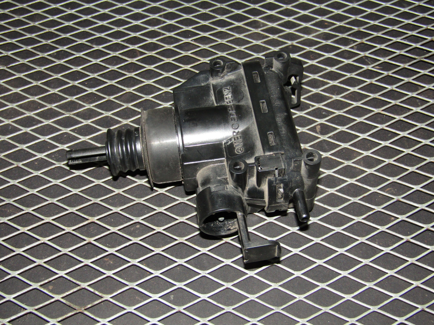 86-93 Mercedes Benz 300E OEM Front Power Door Lock Actuator - Left