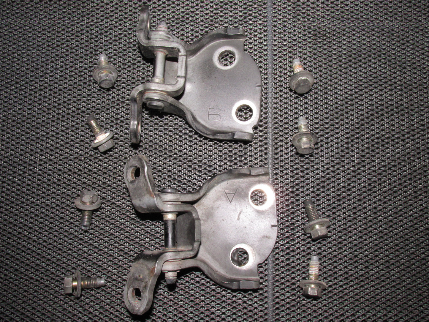 96 97 98 99 00 Honda Civic OEM Door Hinges - Right Set