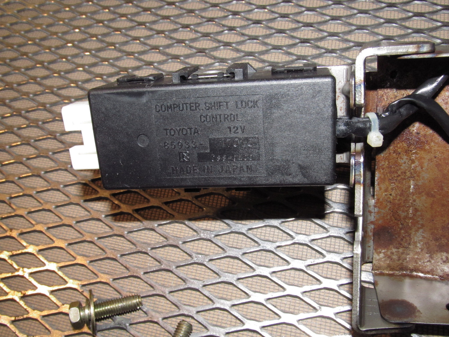 91 92 93 94 95 Toyota MR2 OEM A/T Shifter Assembly
