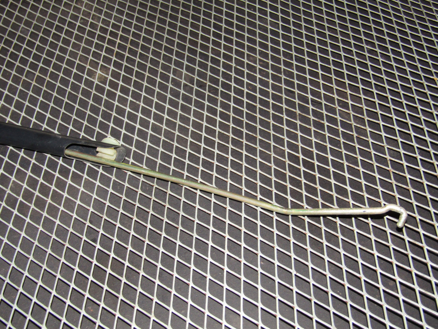86-93 Mercedes Benz 300E OEM Front Door Handle Latch Linkage - Left